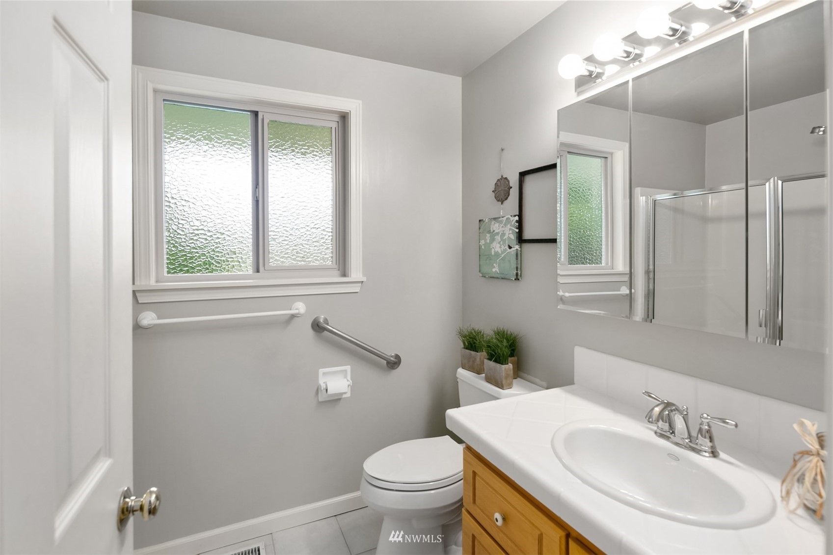 552 S 158th Street