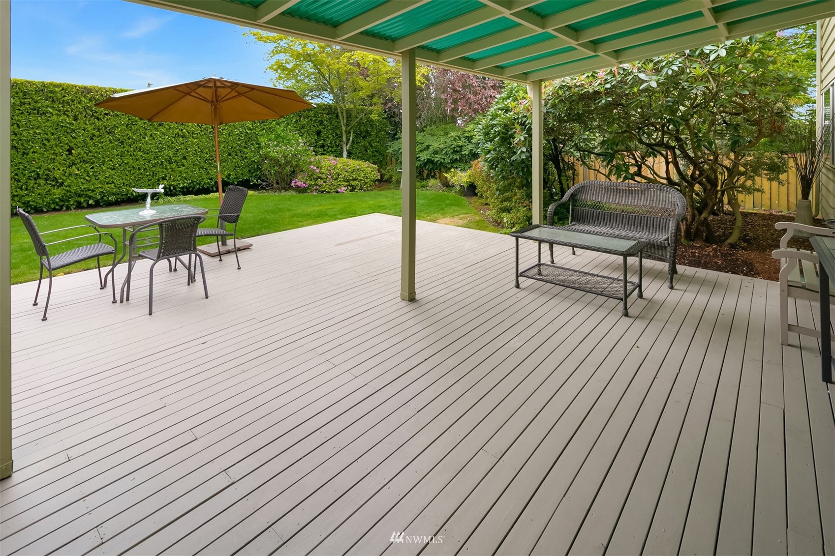 552 S 158th Street