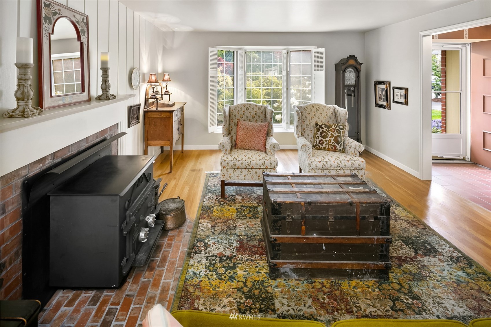 552 S 158th Street