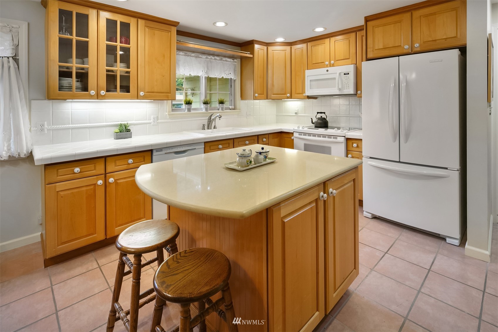 552 S 158th Street