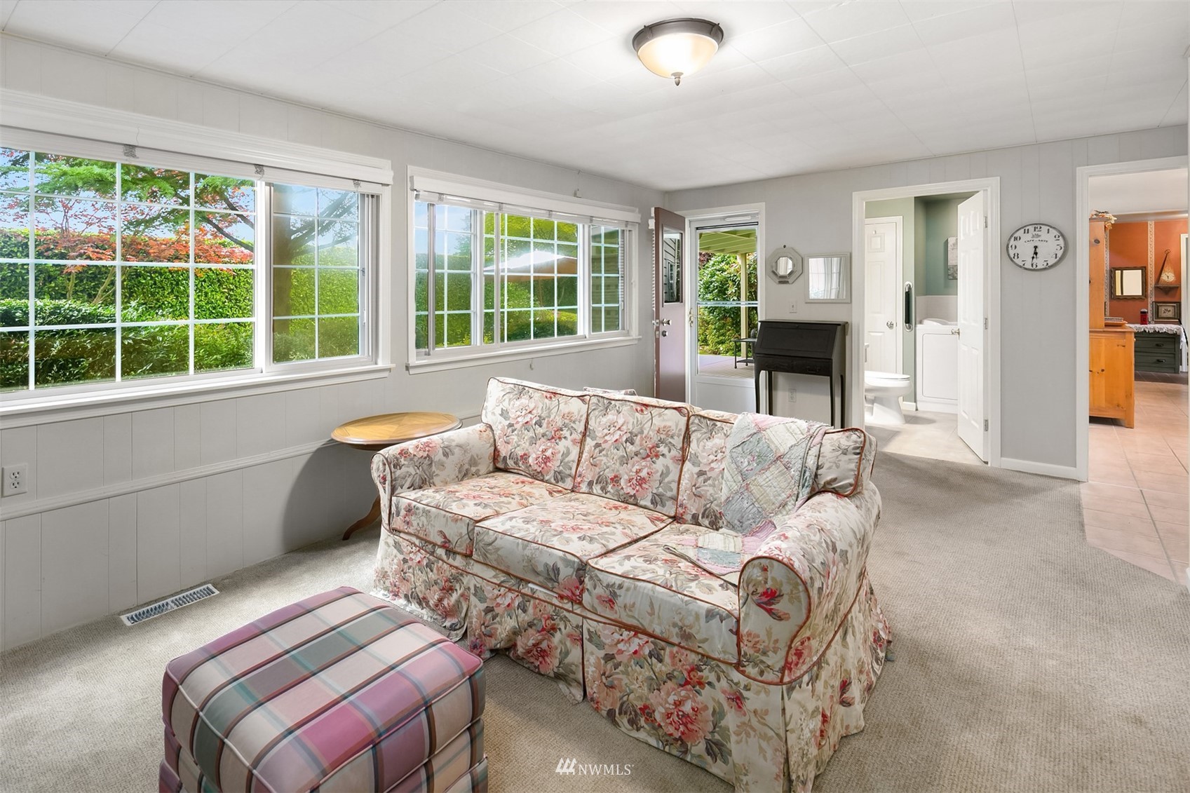 552 S 158th Street