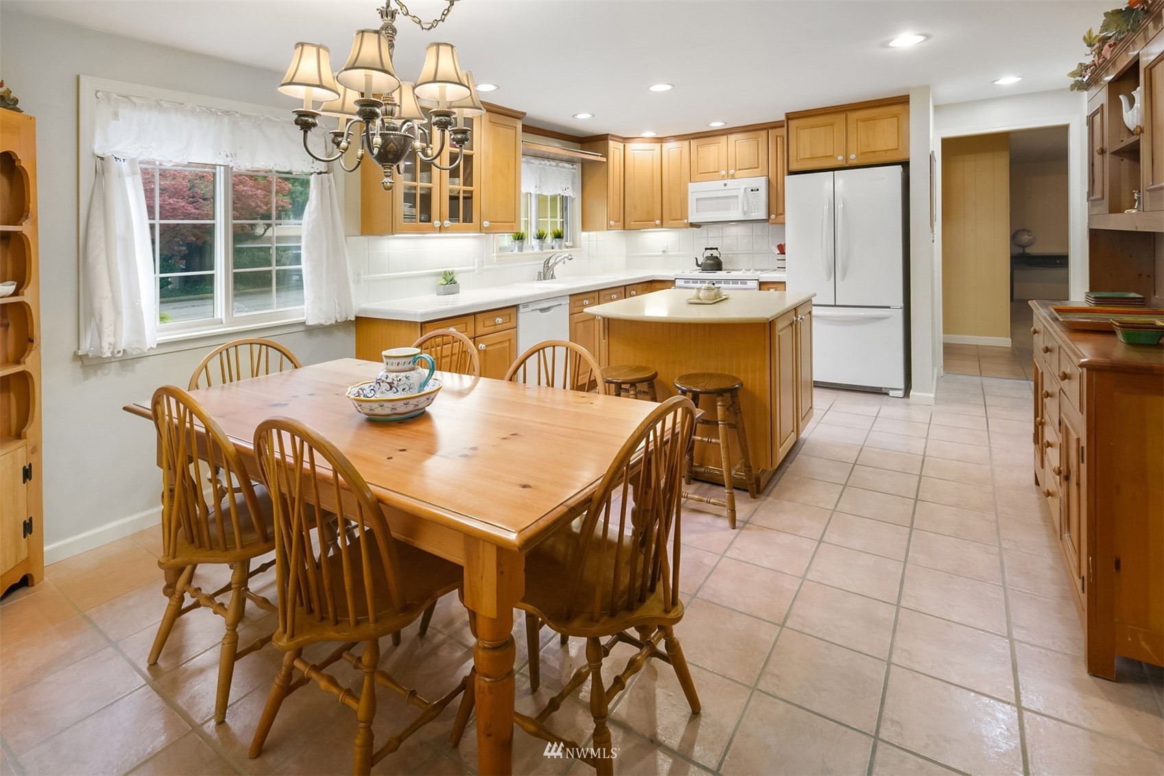 552 S 158th Street
