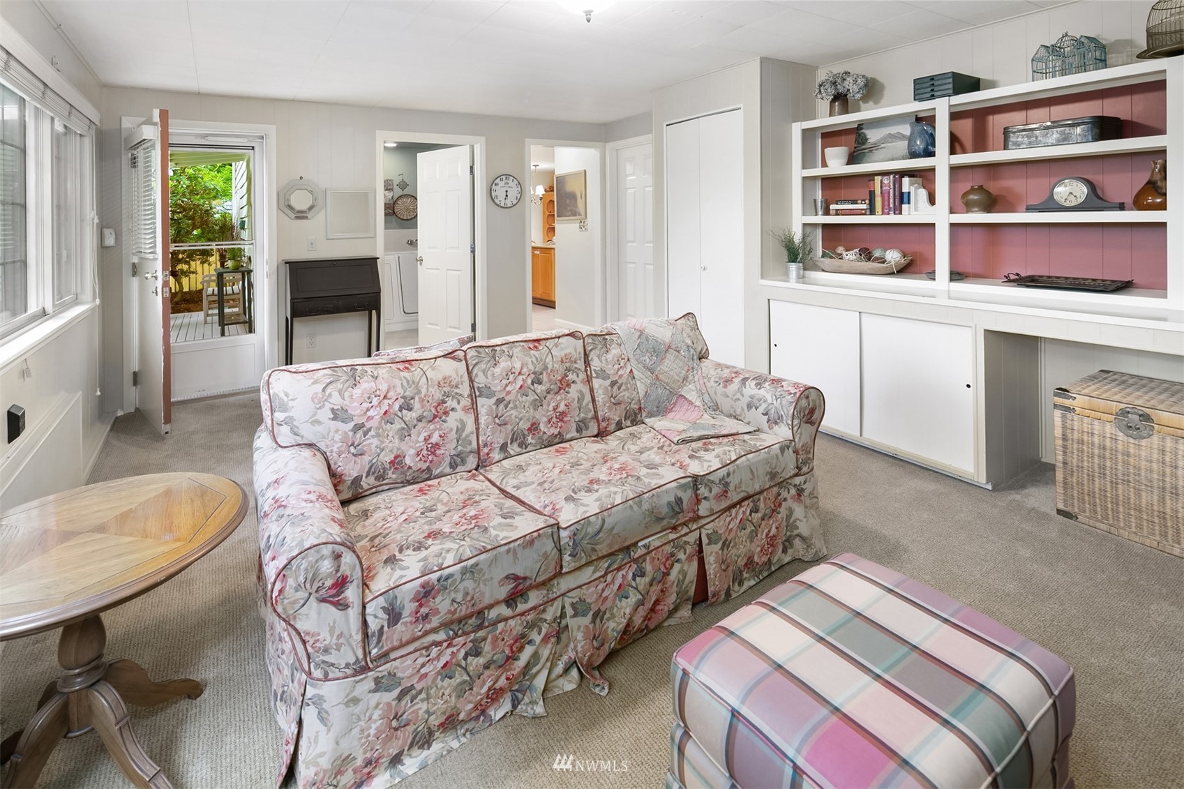 552 S 158th Street