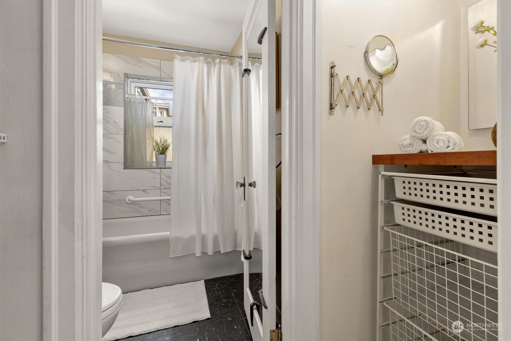 519 W Roy Street Unit: 411