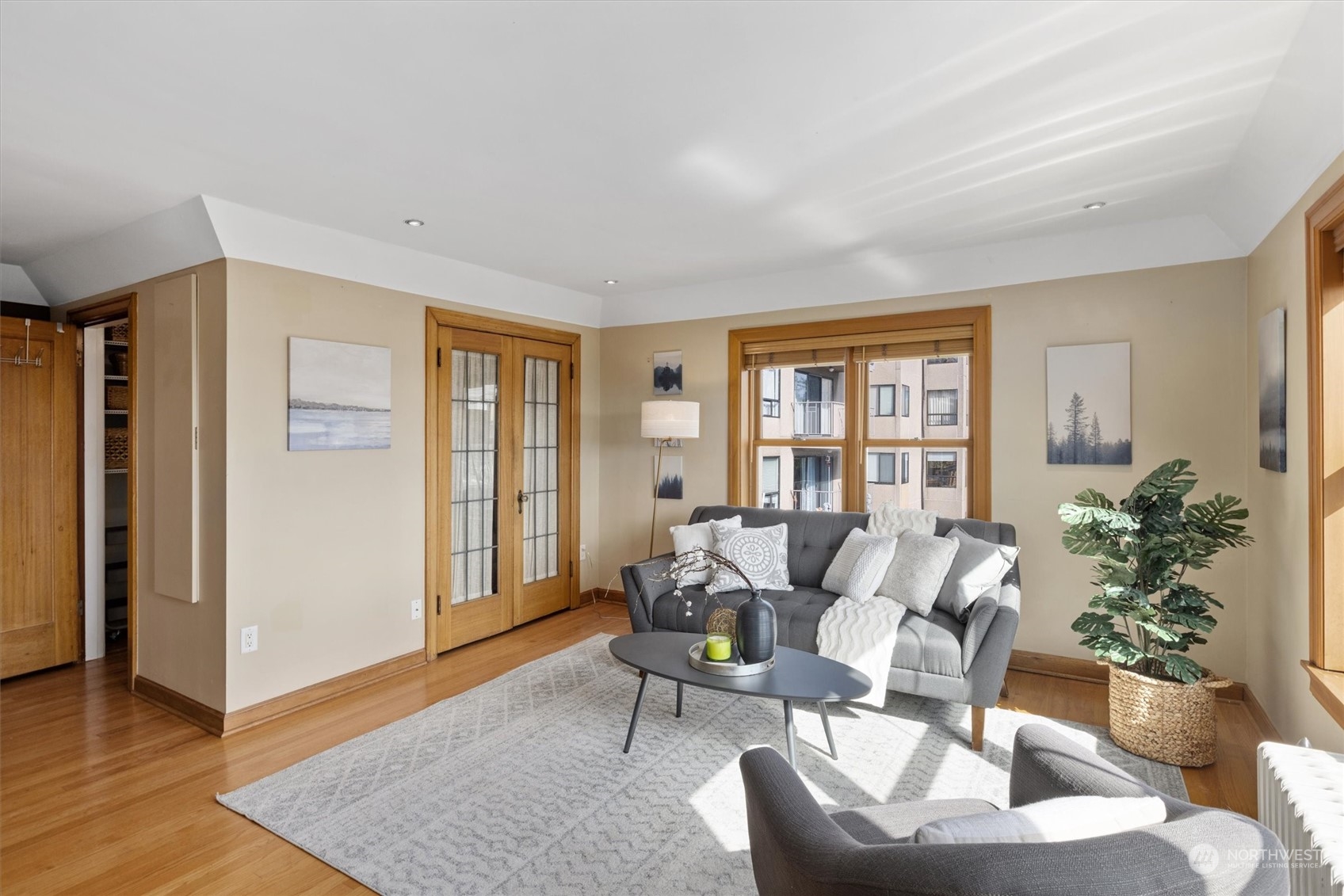 519 W Roy Street Unit: 411
