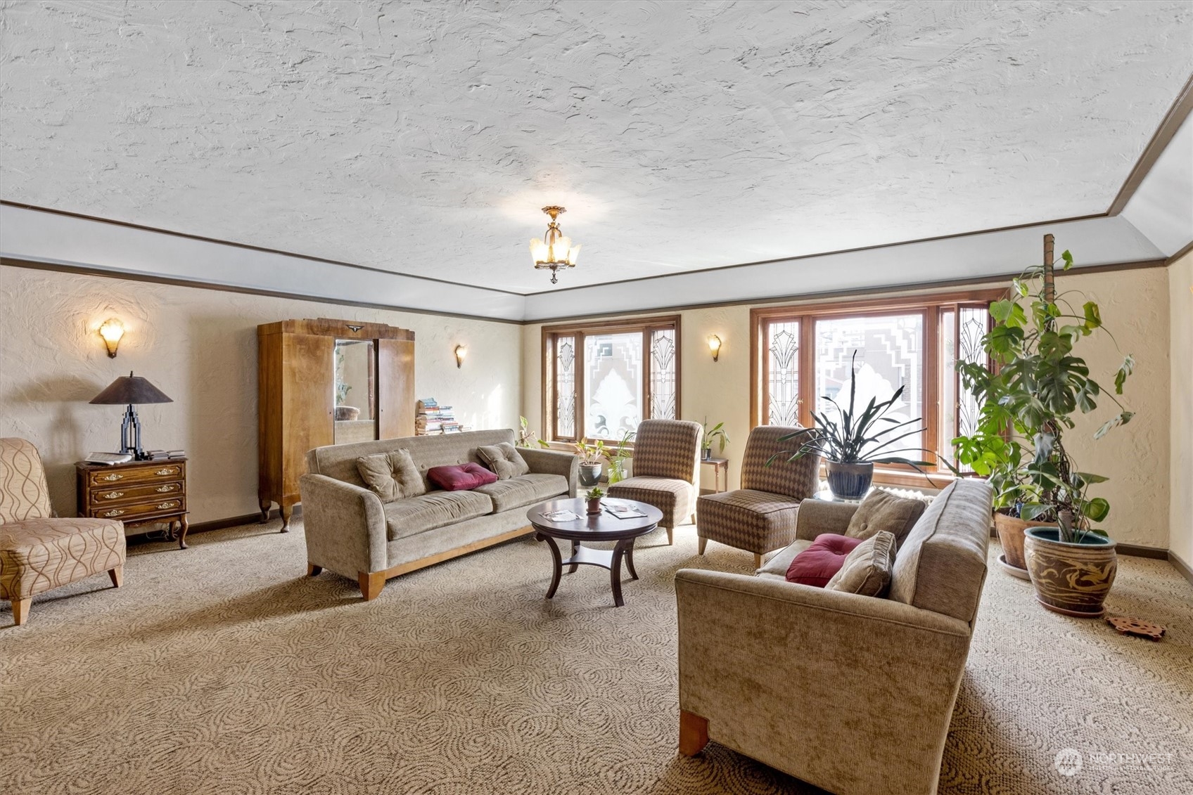519 W Roy Street Unit: 411