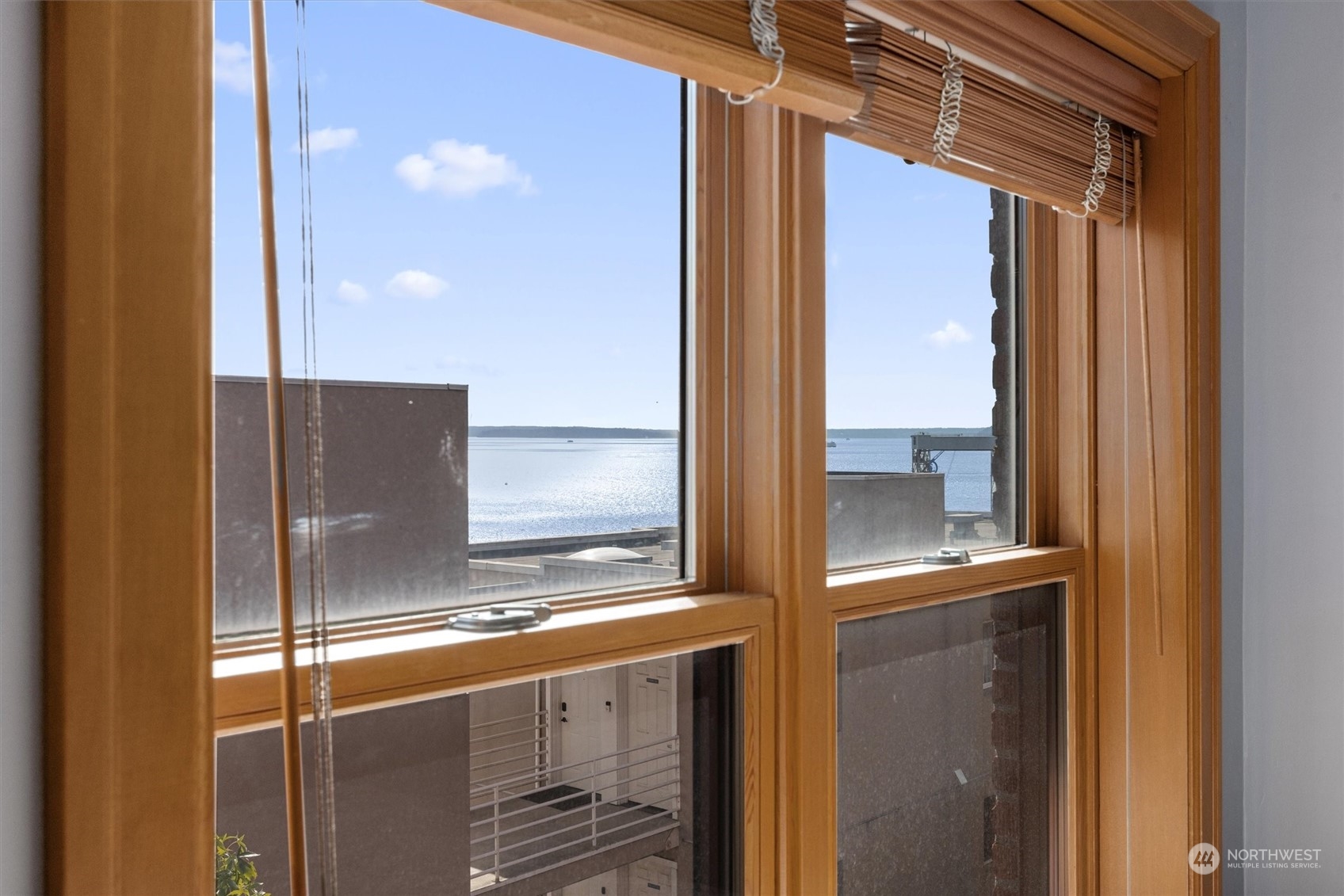 519 W Roy Street Unit: 411