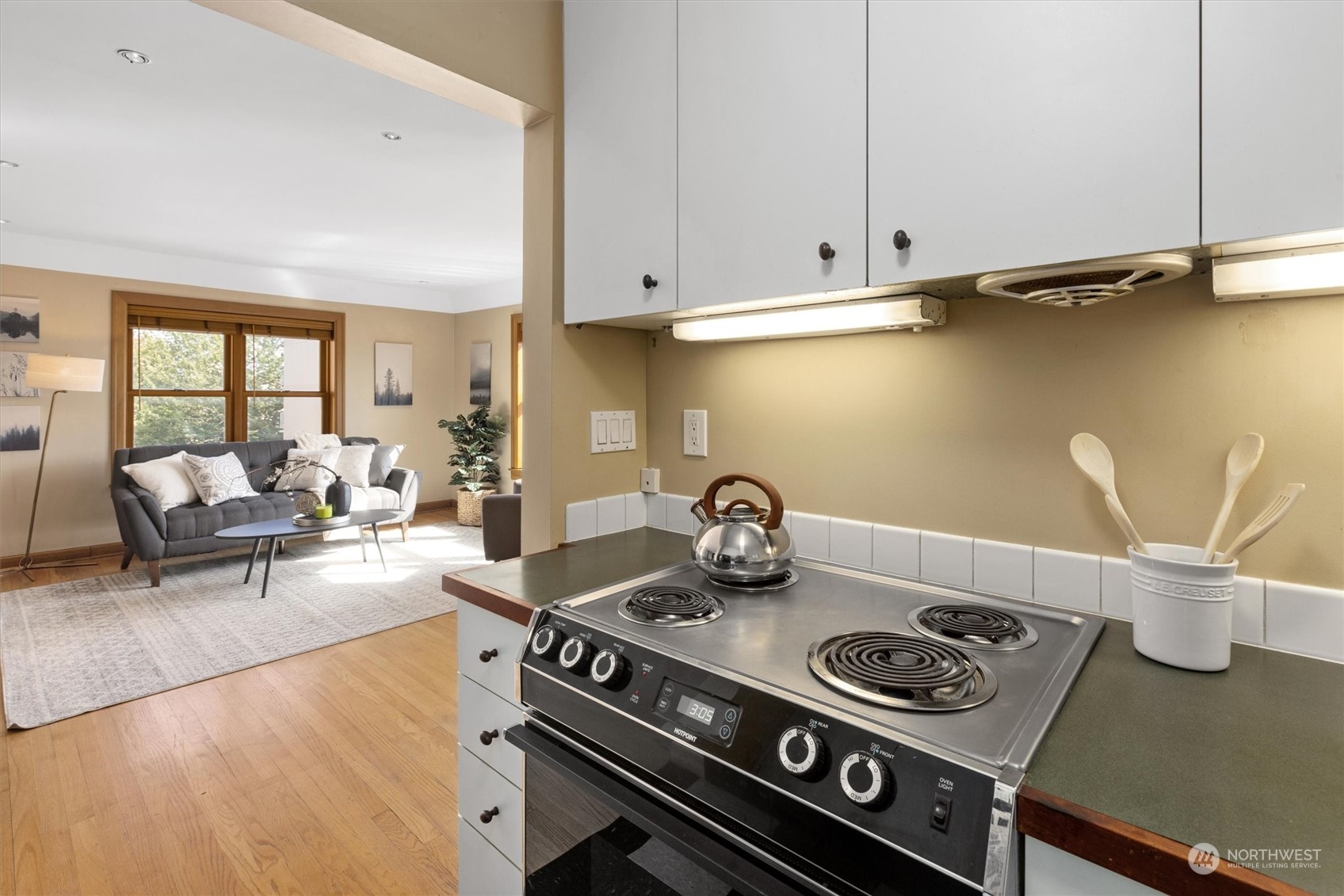 519 W Roy Street Unit: 411