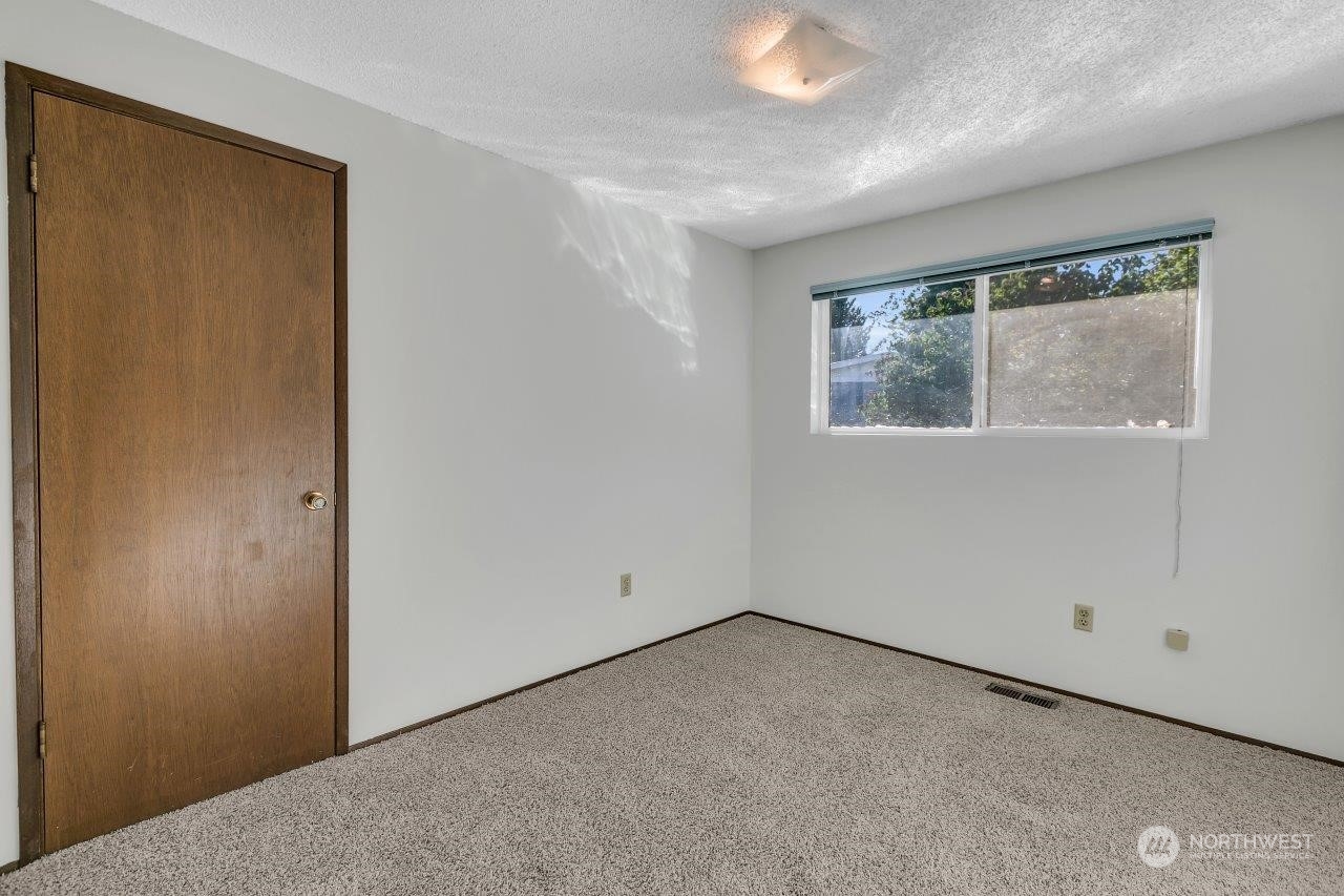 2703 SW 105th Street