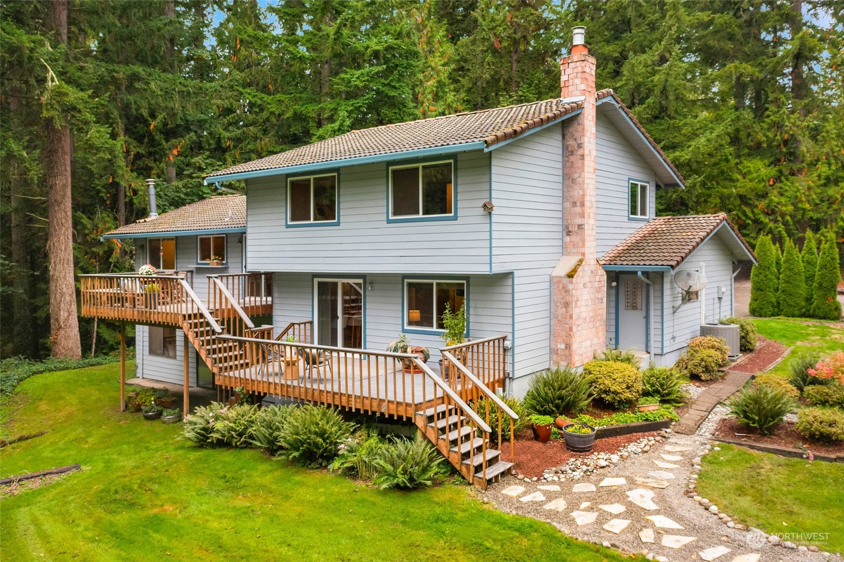 23915 NE 43rd Street , -8422