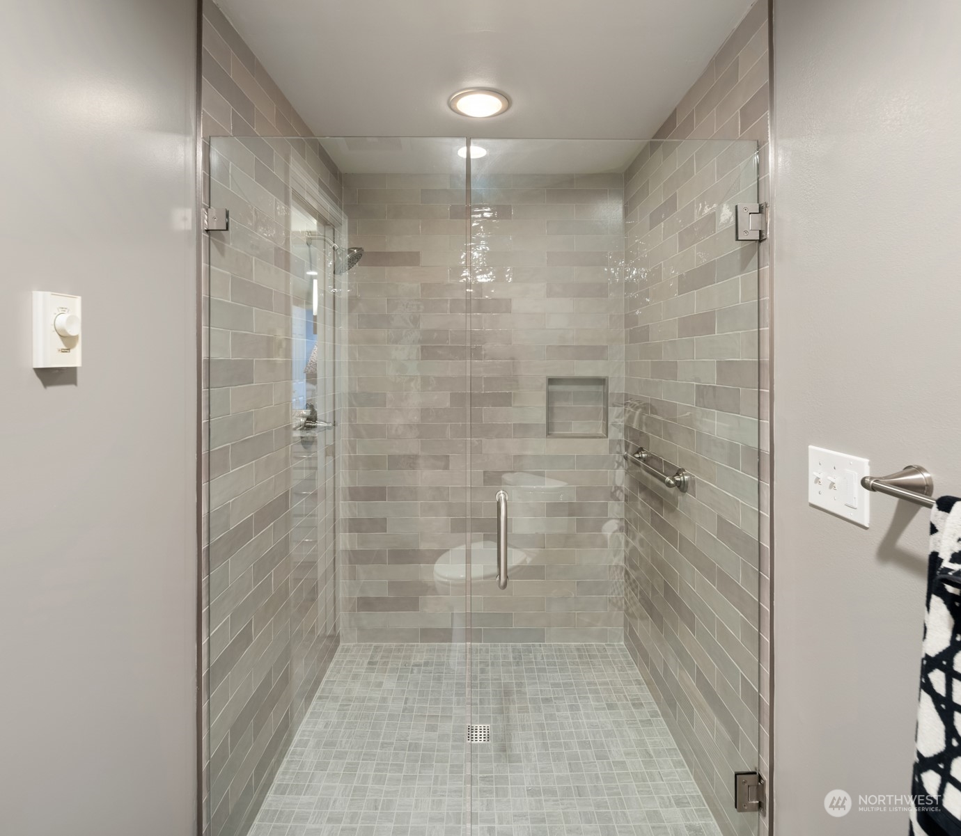 135 2nd Avenue N #102