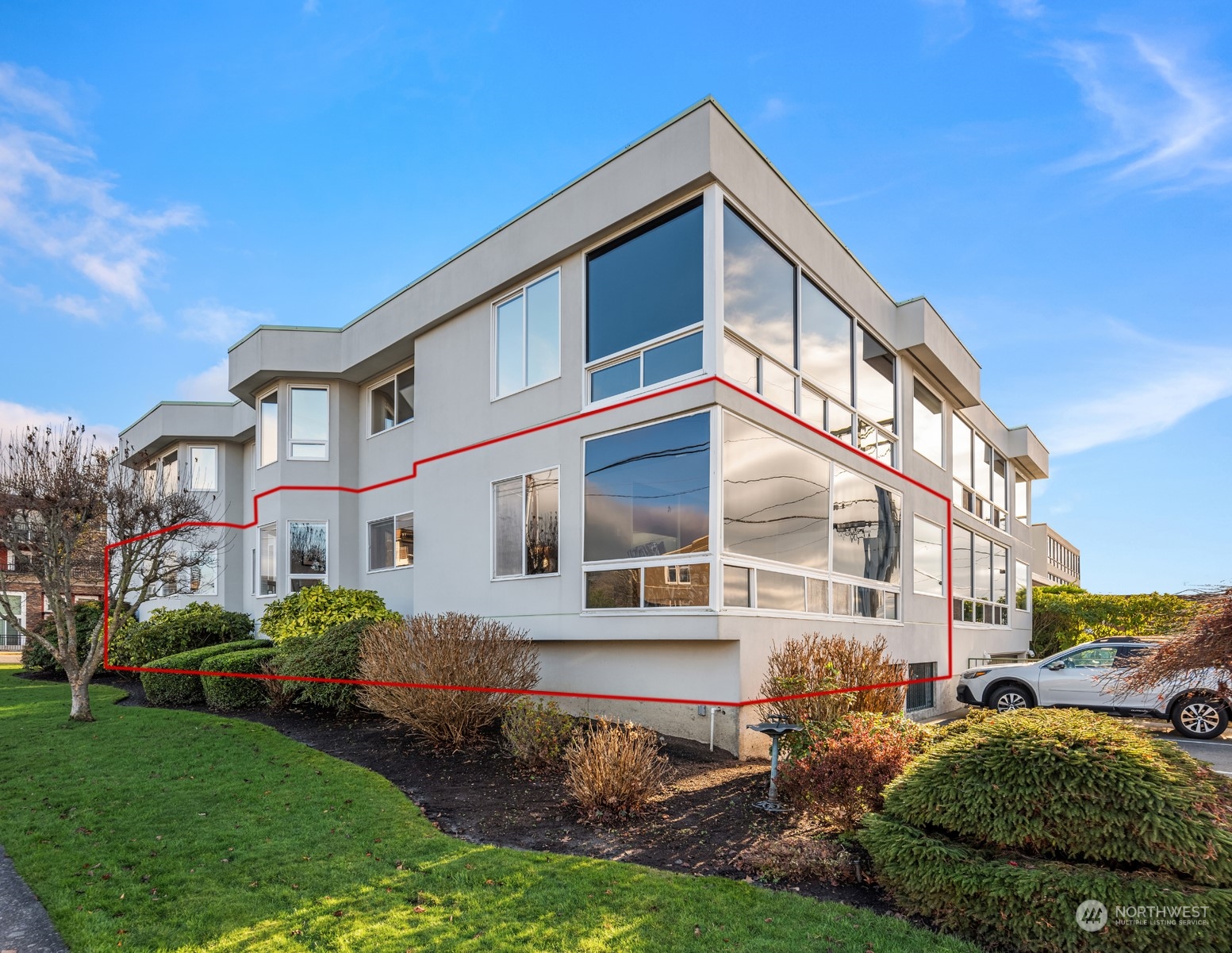135 2nd Avenue N #102