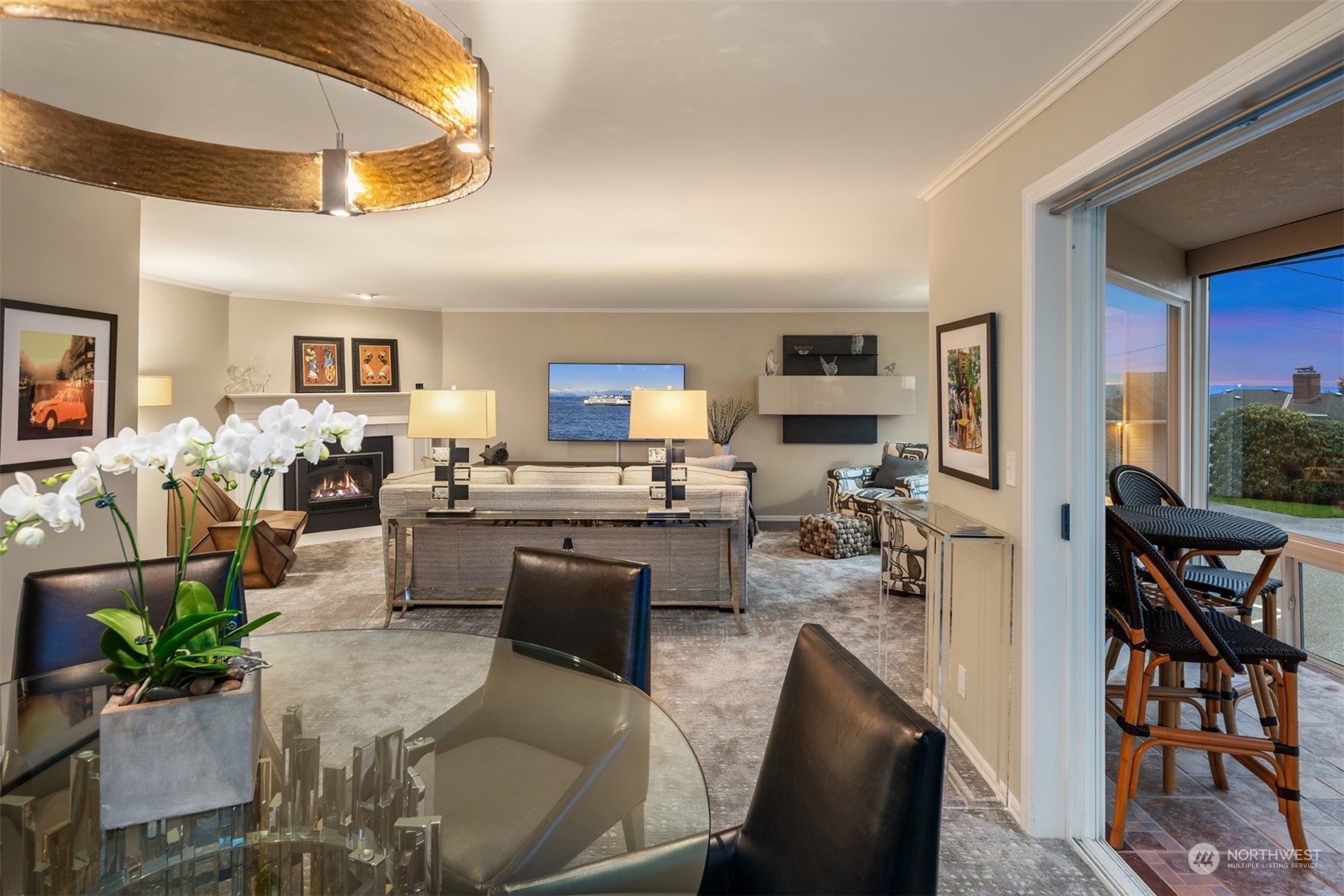 135 2nd Avenue N #102