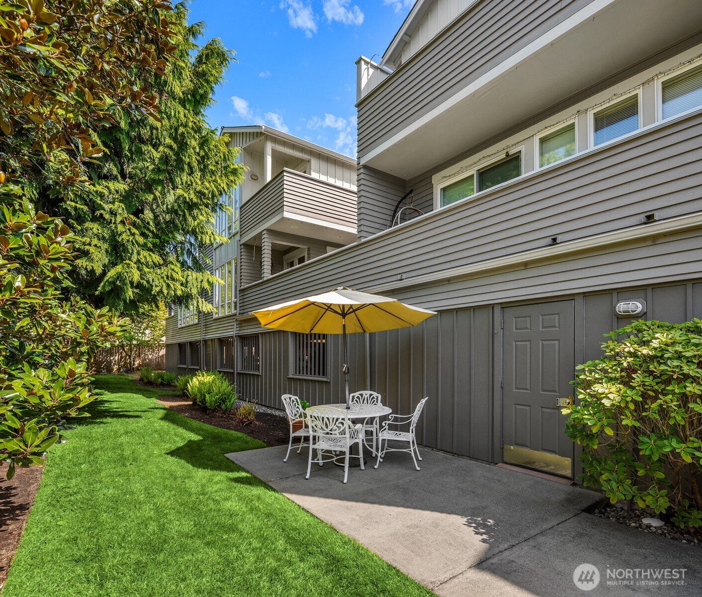 232 4th Avenue S Unit: 206