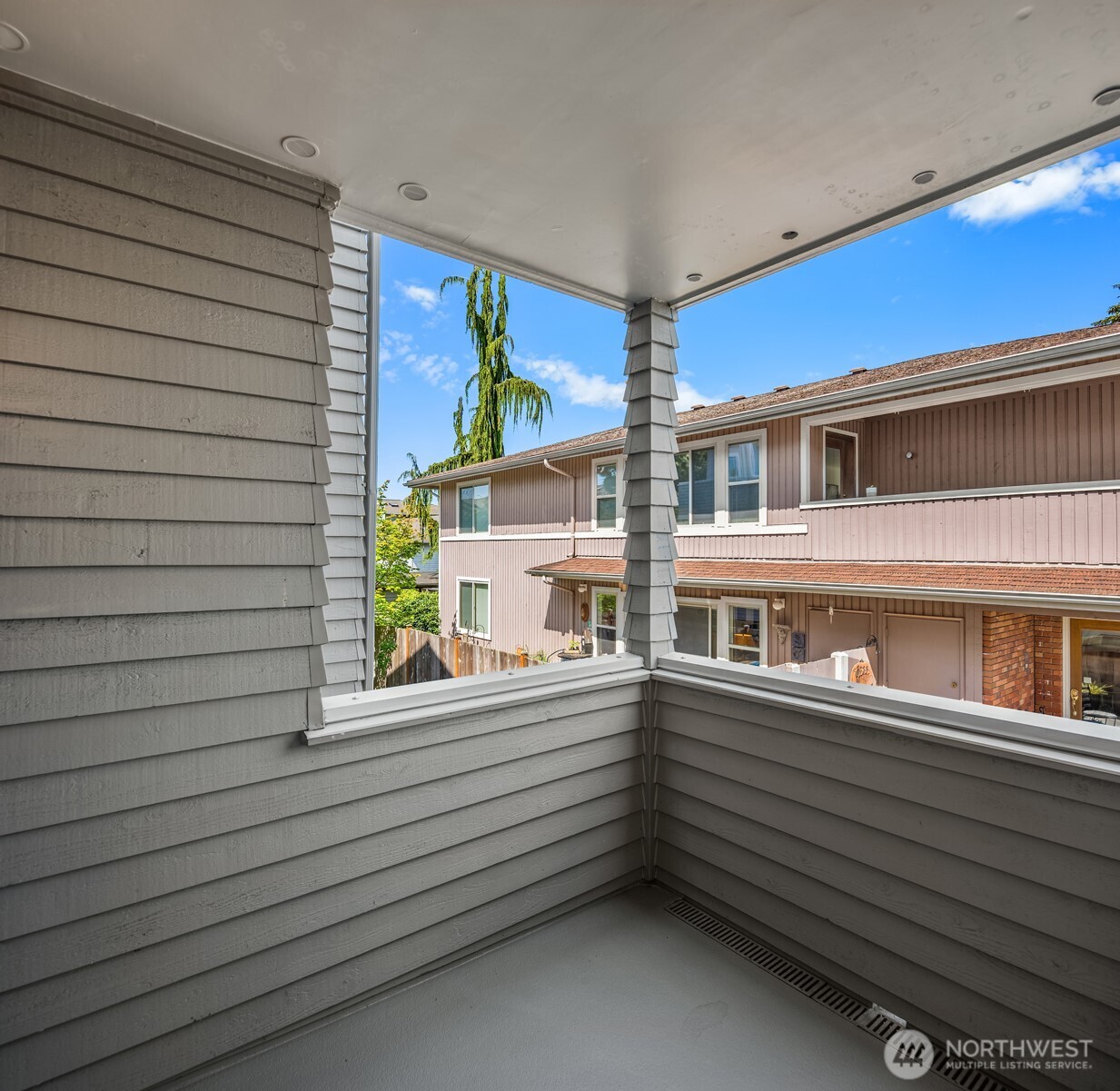 232 4th Avenue S Unit: 206