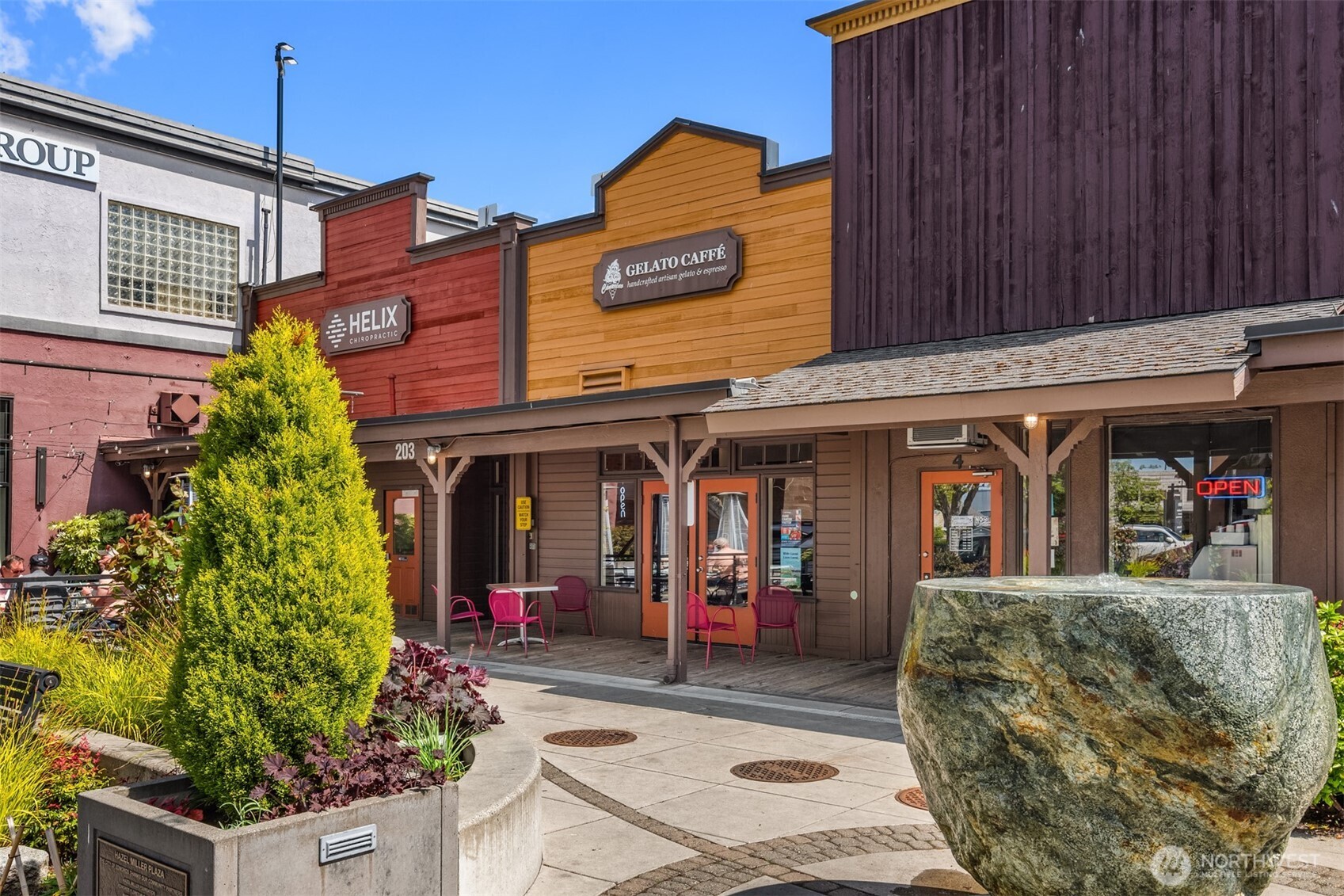 232 4th Avenue S Unit: 206