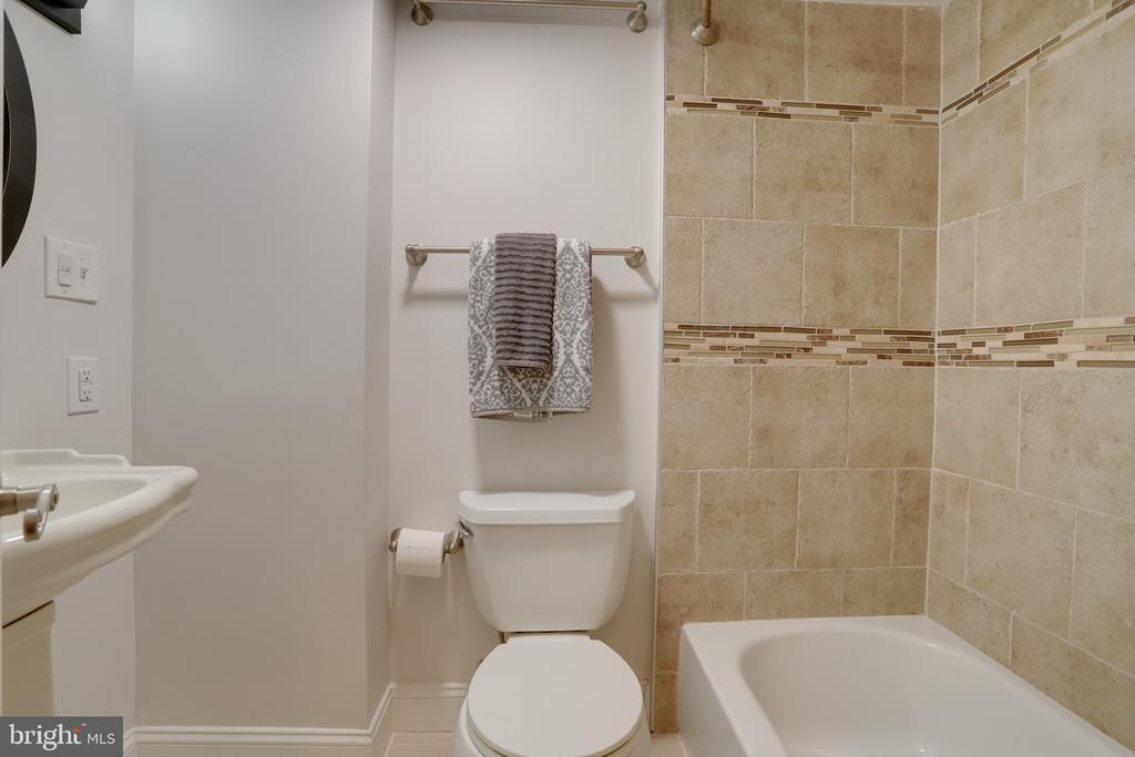 1437 A St NE #1437