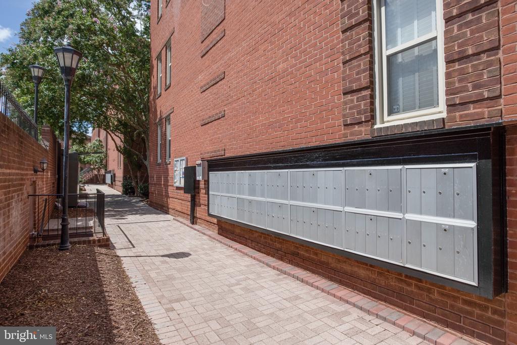 1437 A St NE #1437