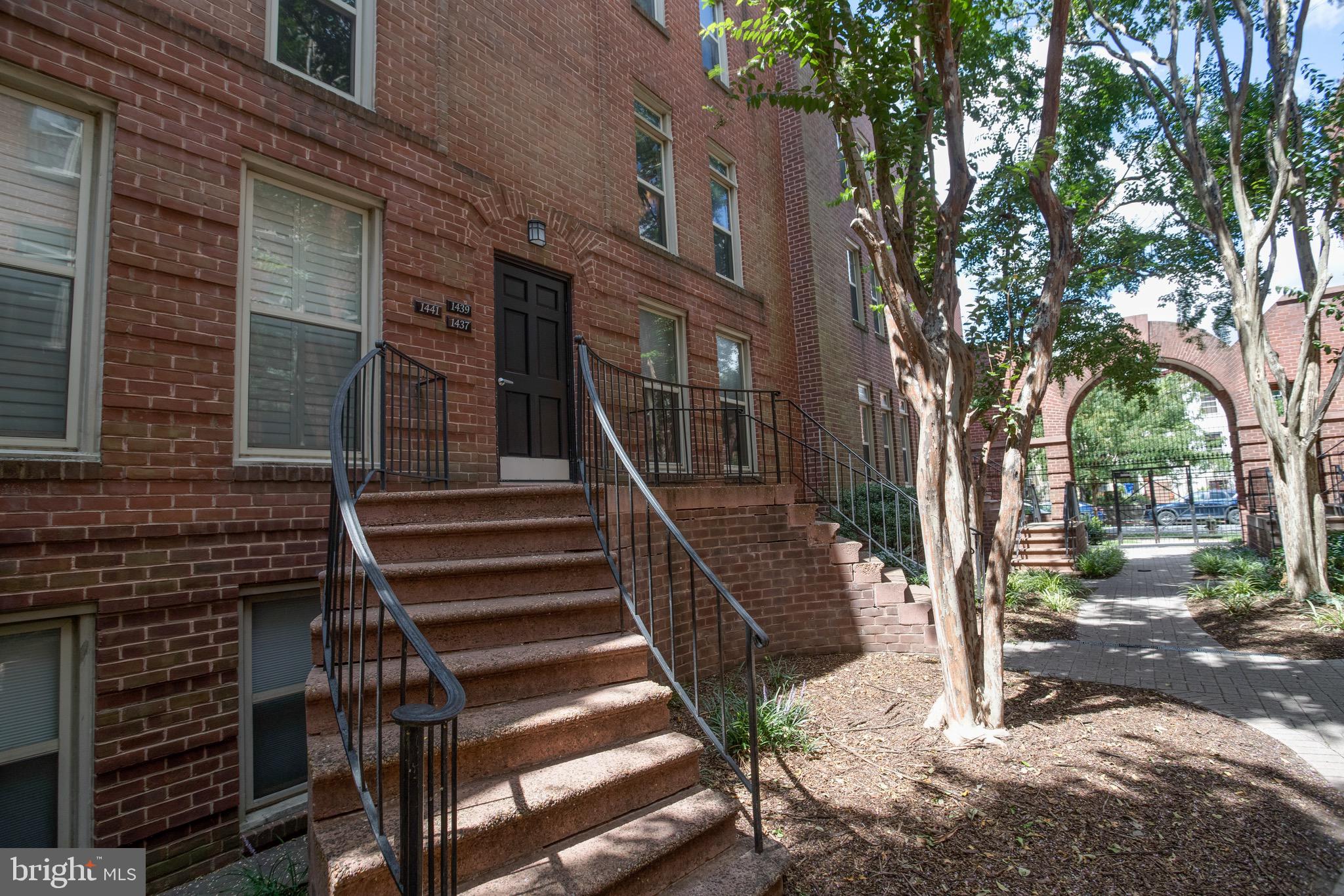 1437 A St NE #1437