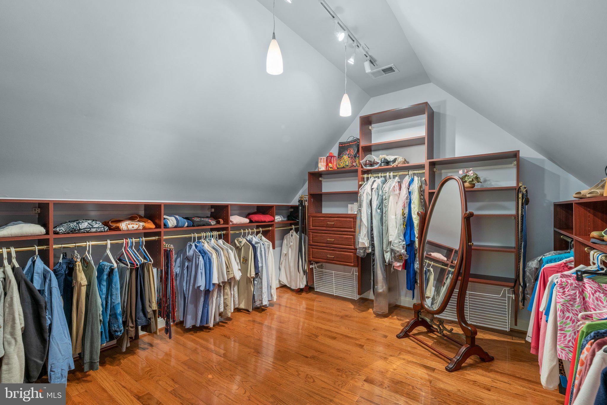 16404 Danforth COURT