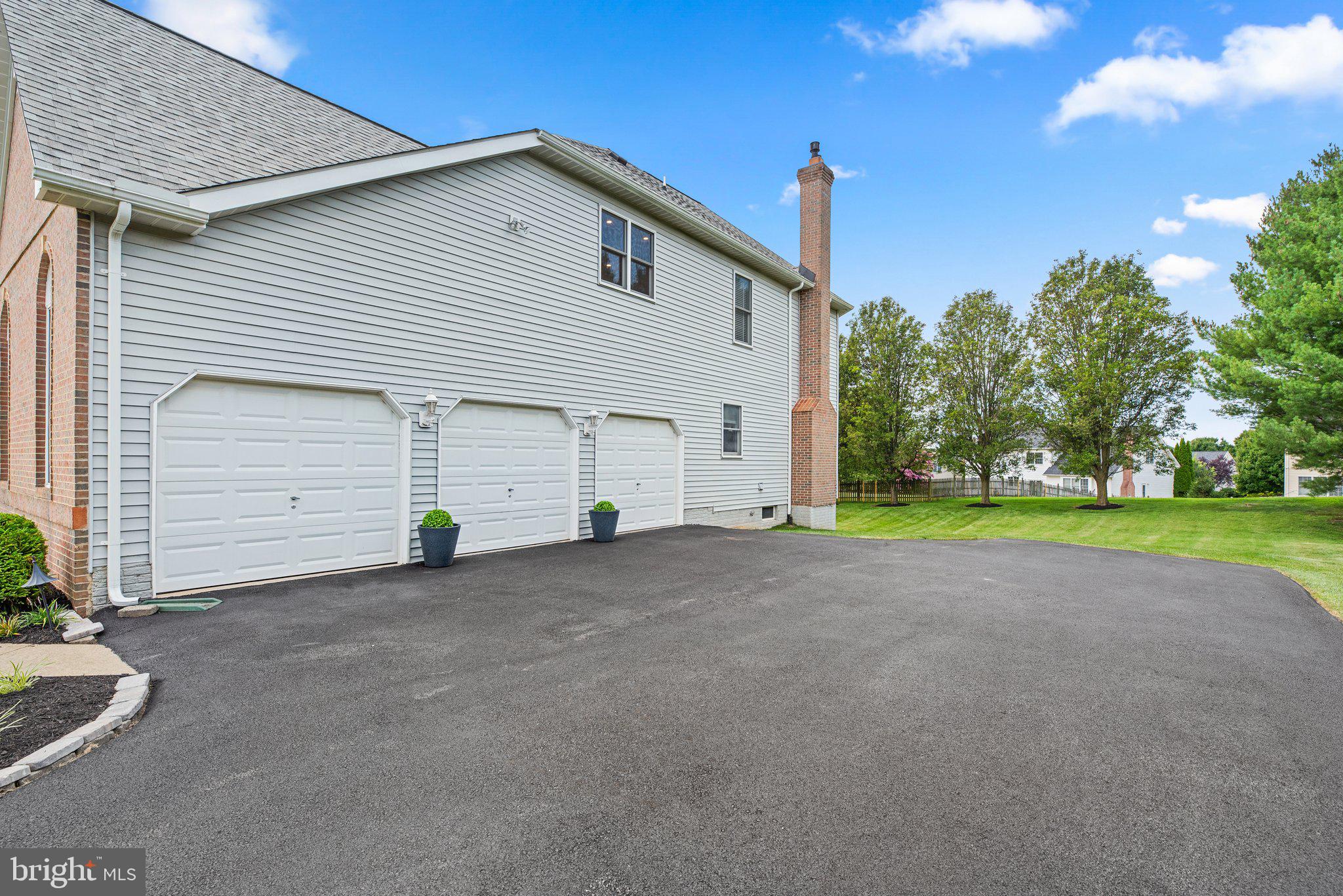 16404 Danforth COURT