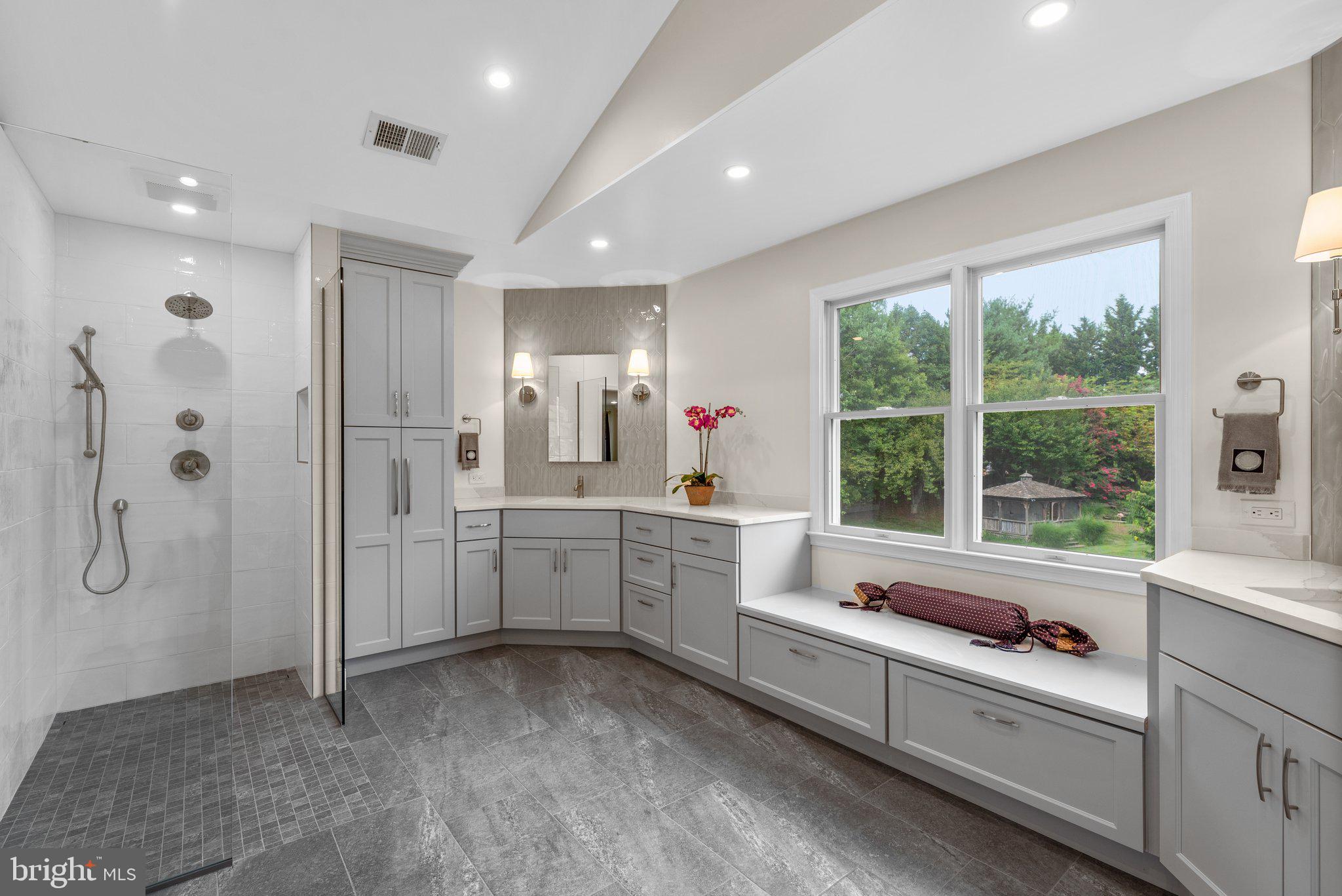 16404 Danforth COURT