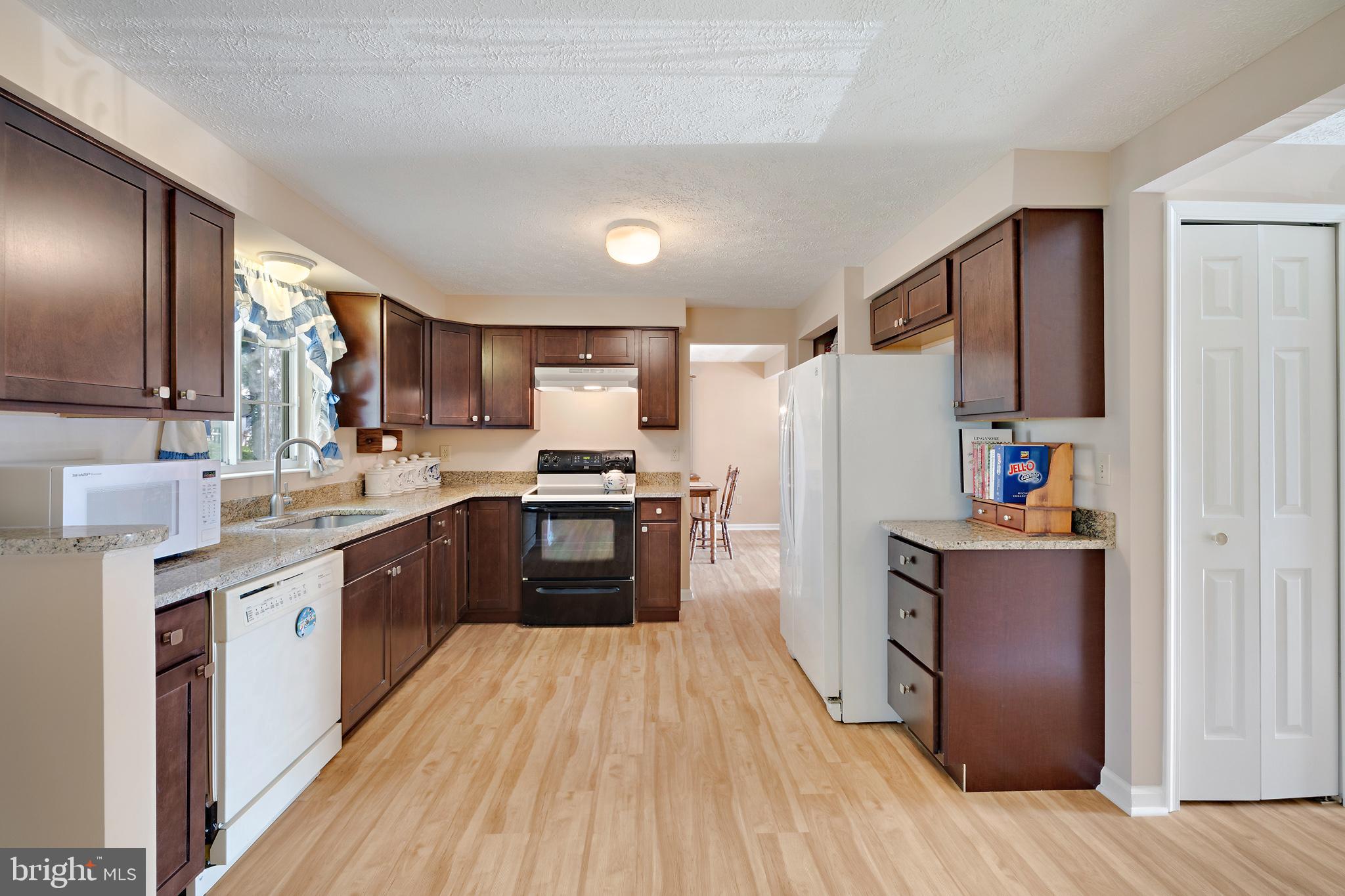 11 Doxdam COURT