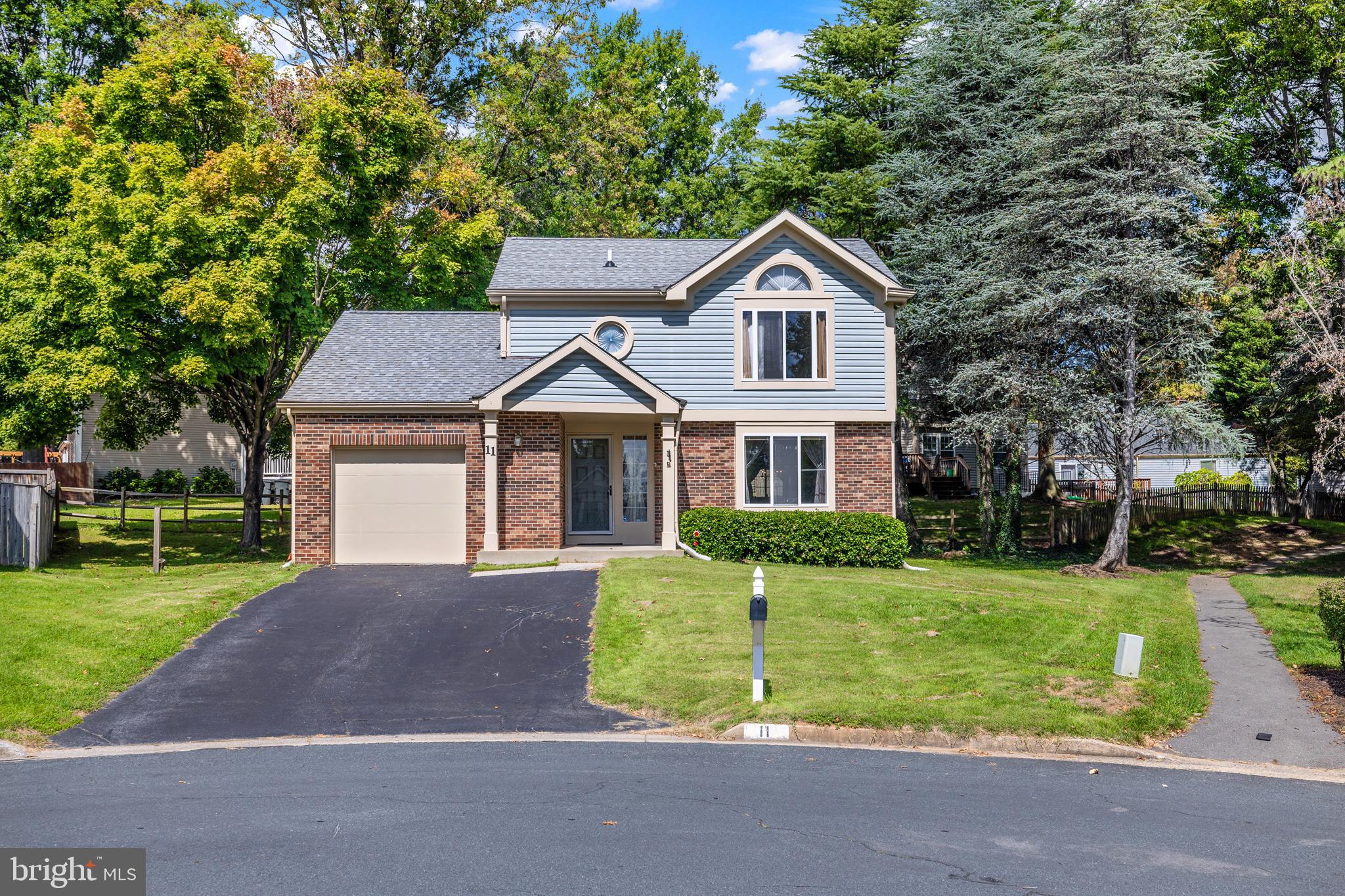 11 Doxdam COURT