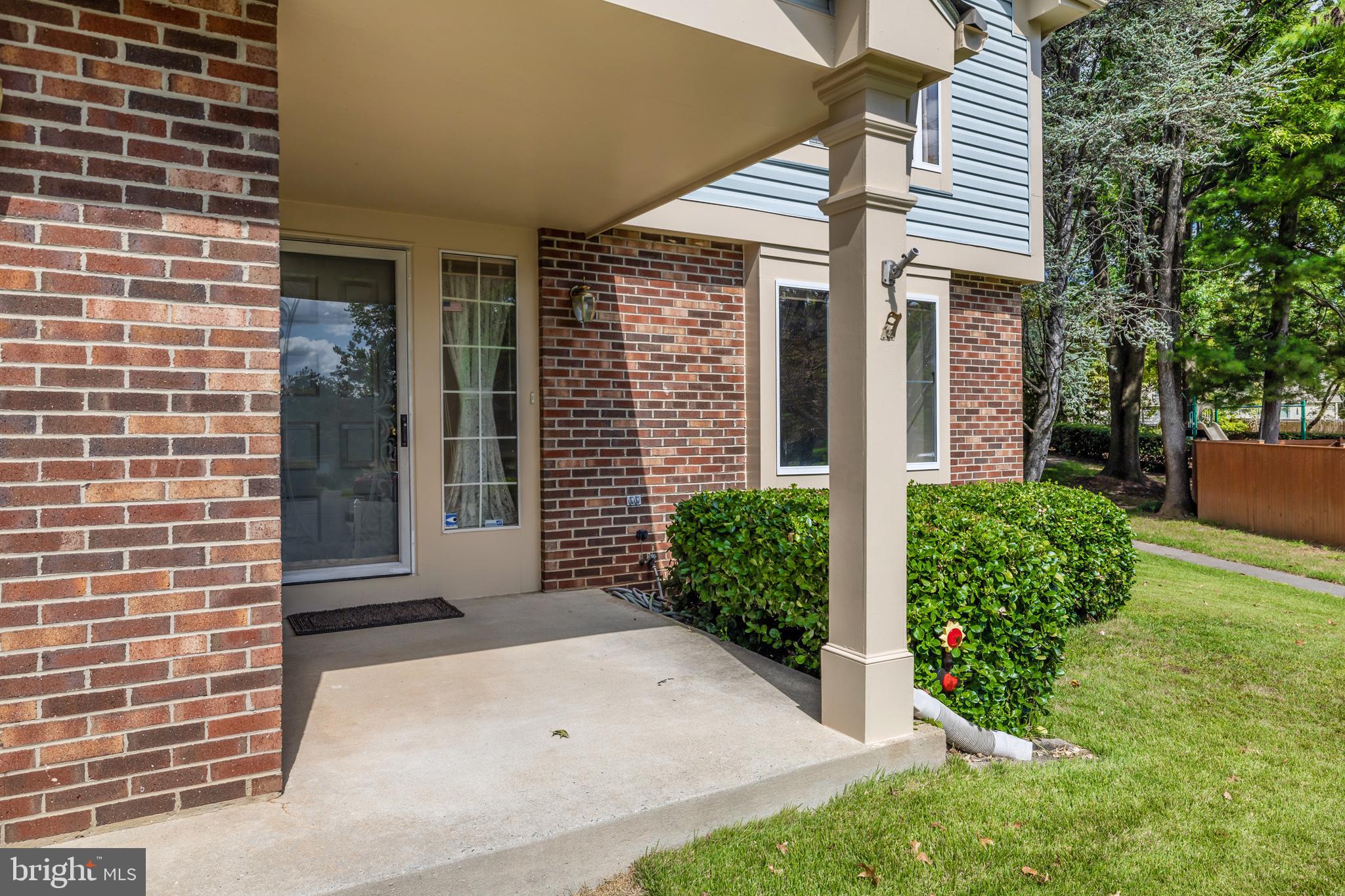 11 Doxdam COURT