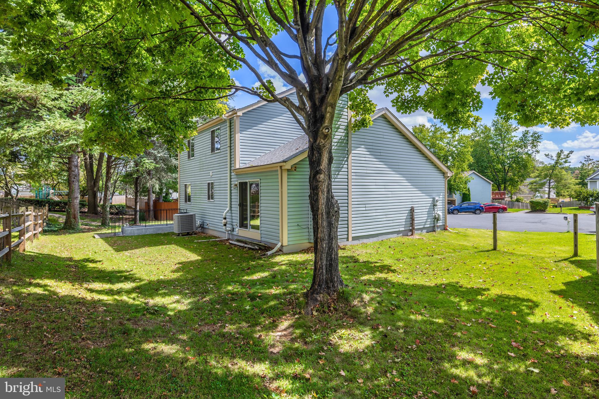 11 Doxdam COURT