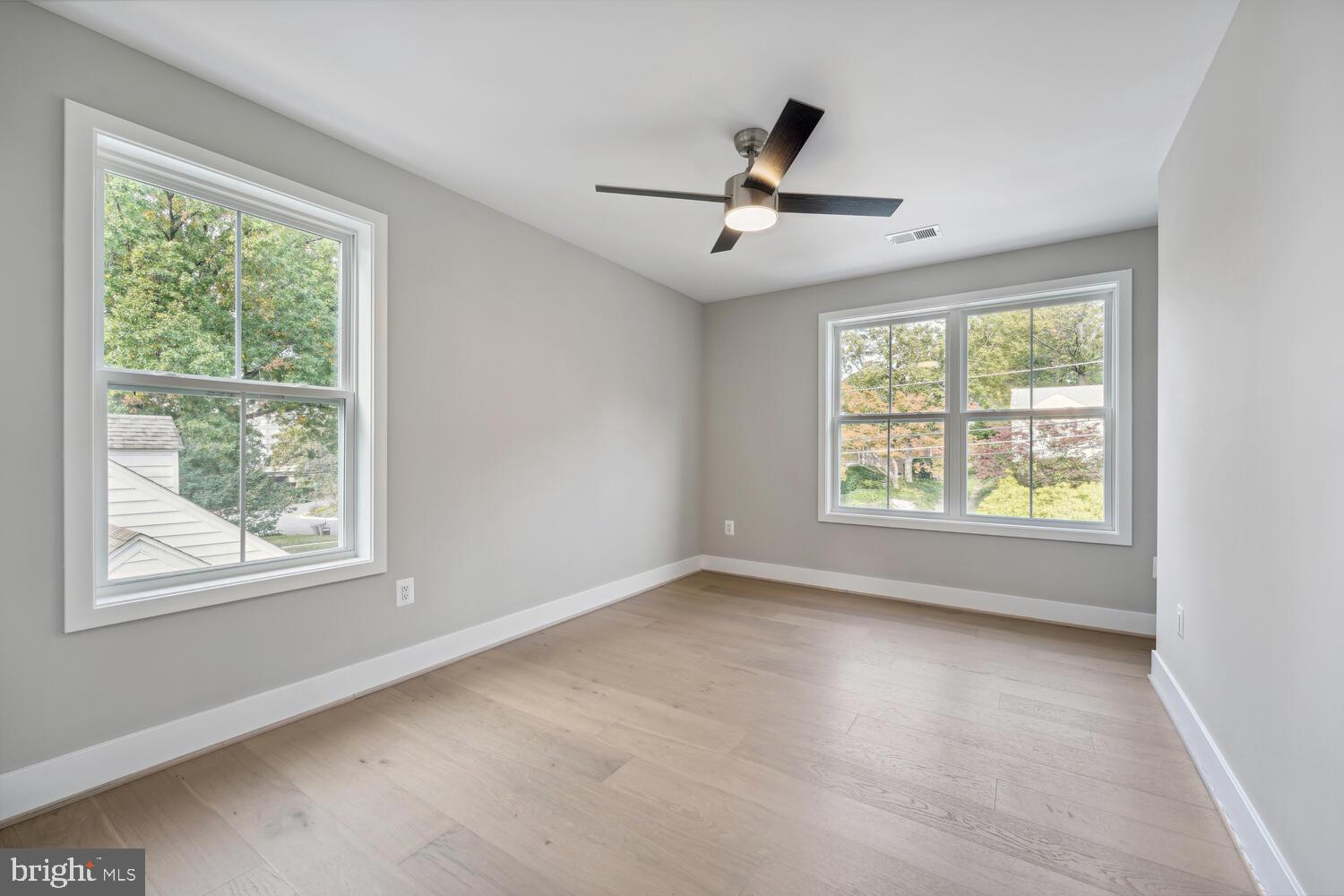 1610 Noyes DRIVE