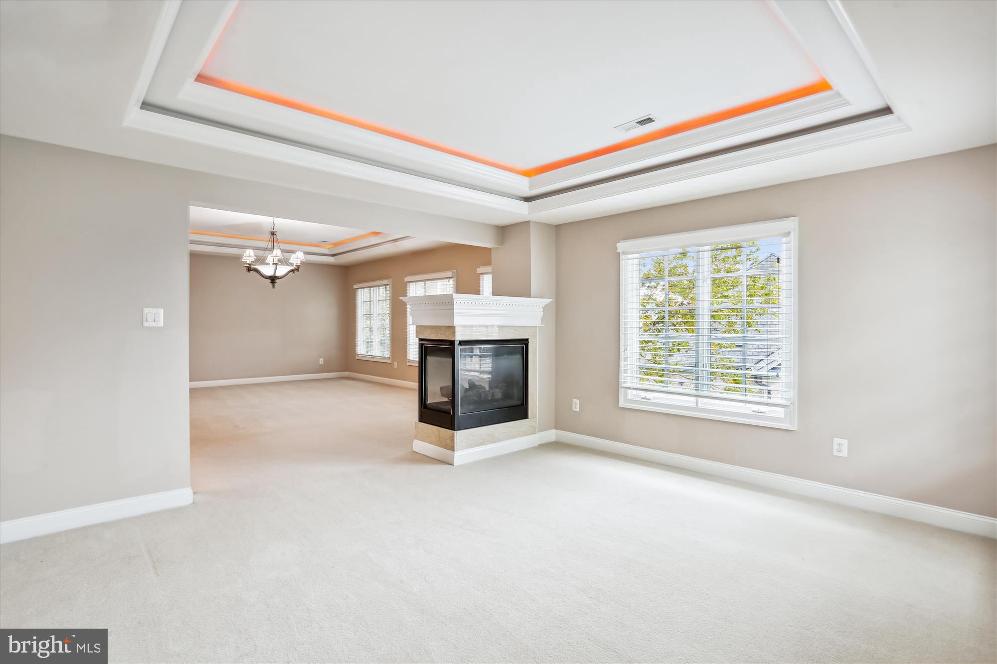 6008 Lux LANE