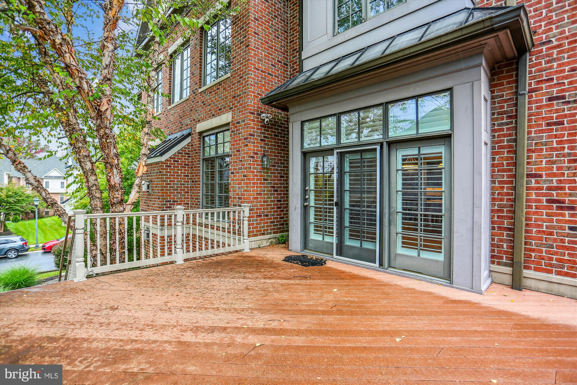6008 Lux LANE
