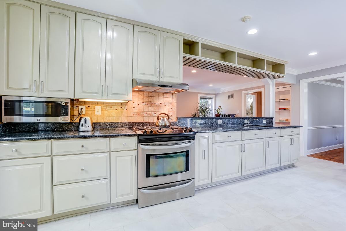 15105 Red Clover Dr