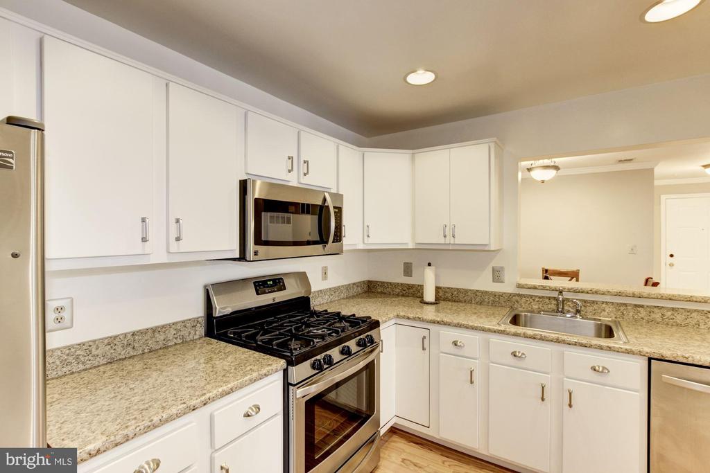 15307 DIAMOND COVE TER #6-E