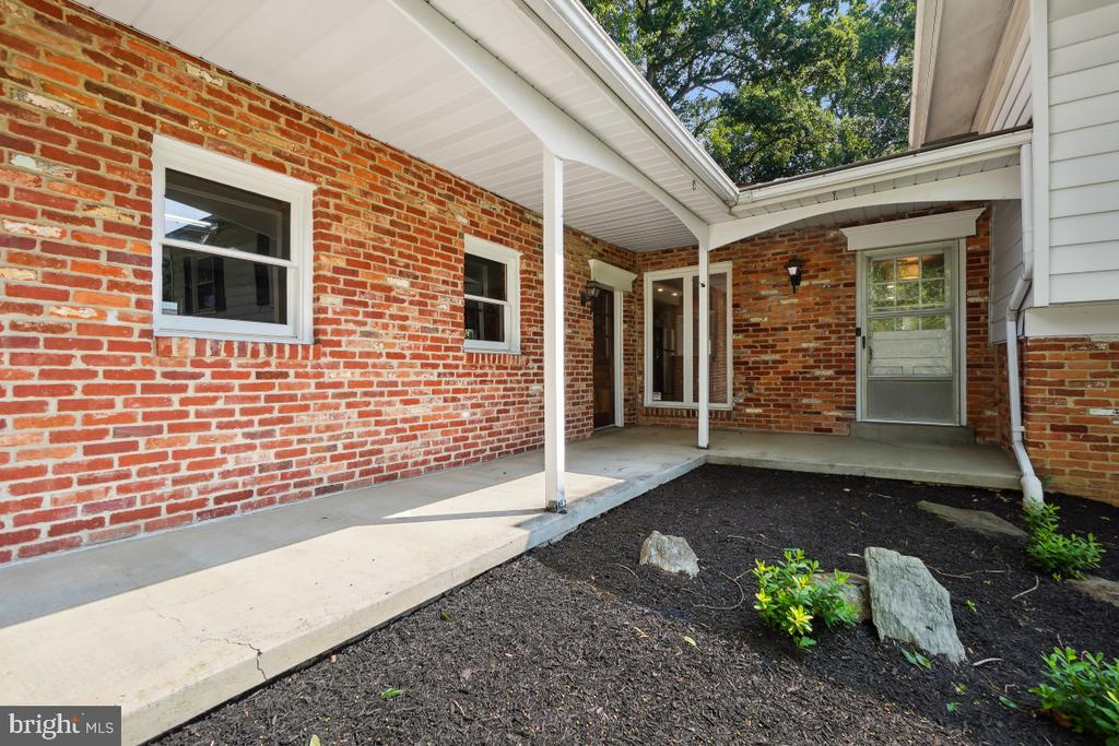 17613 Mill Creek Dr