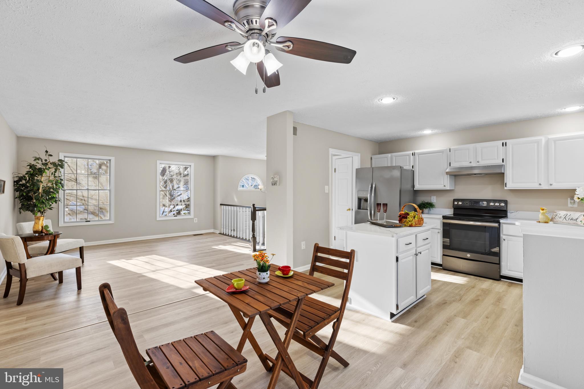 9 Scottsbury Ct