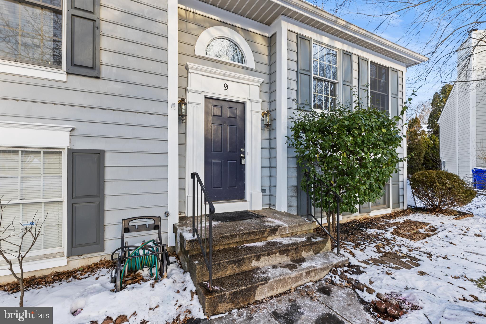 9 Scottsbury Ct
