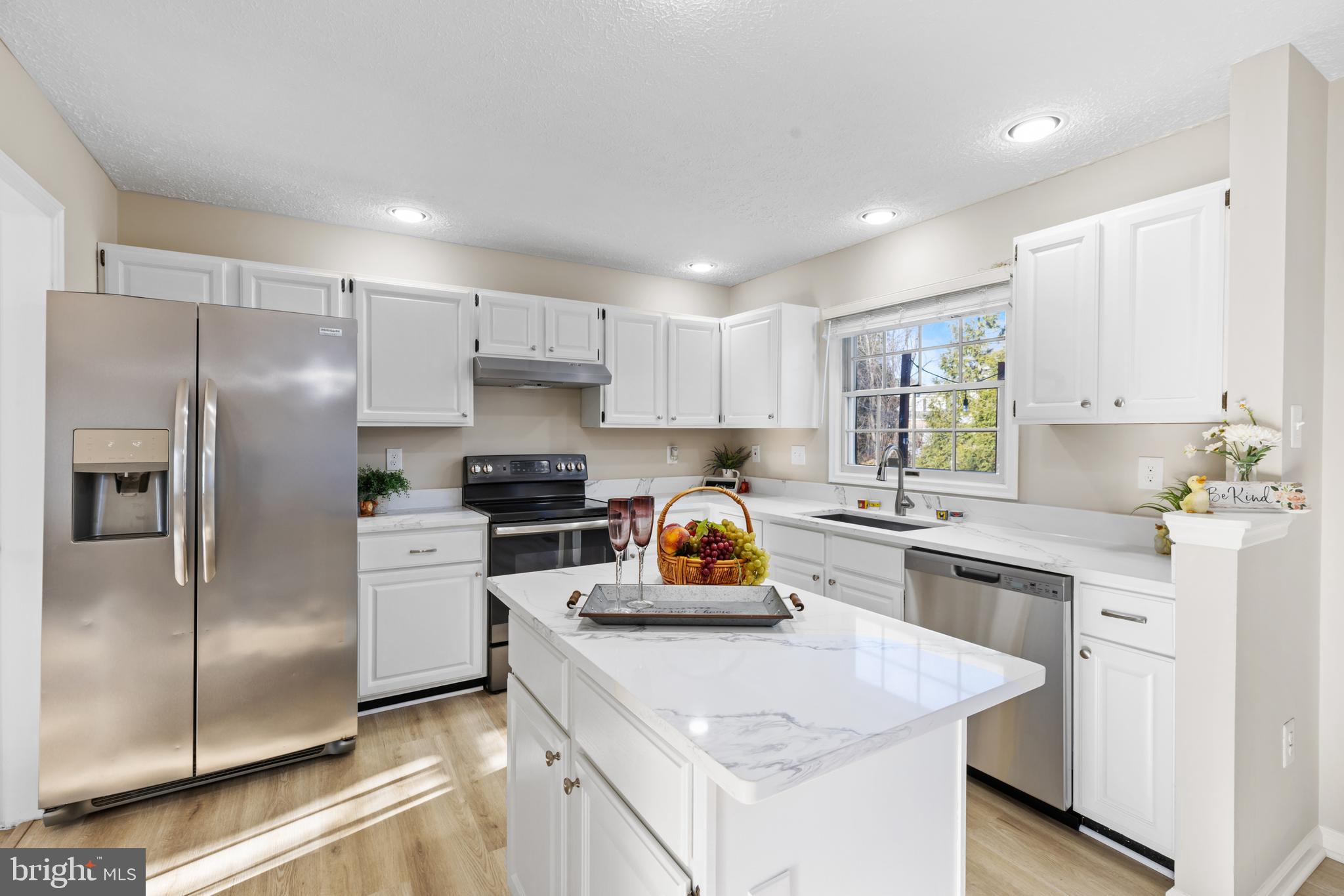 9 Scottsbury Ct