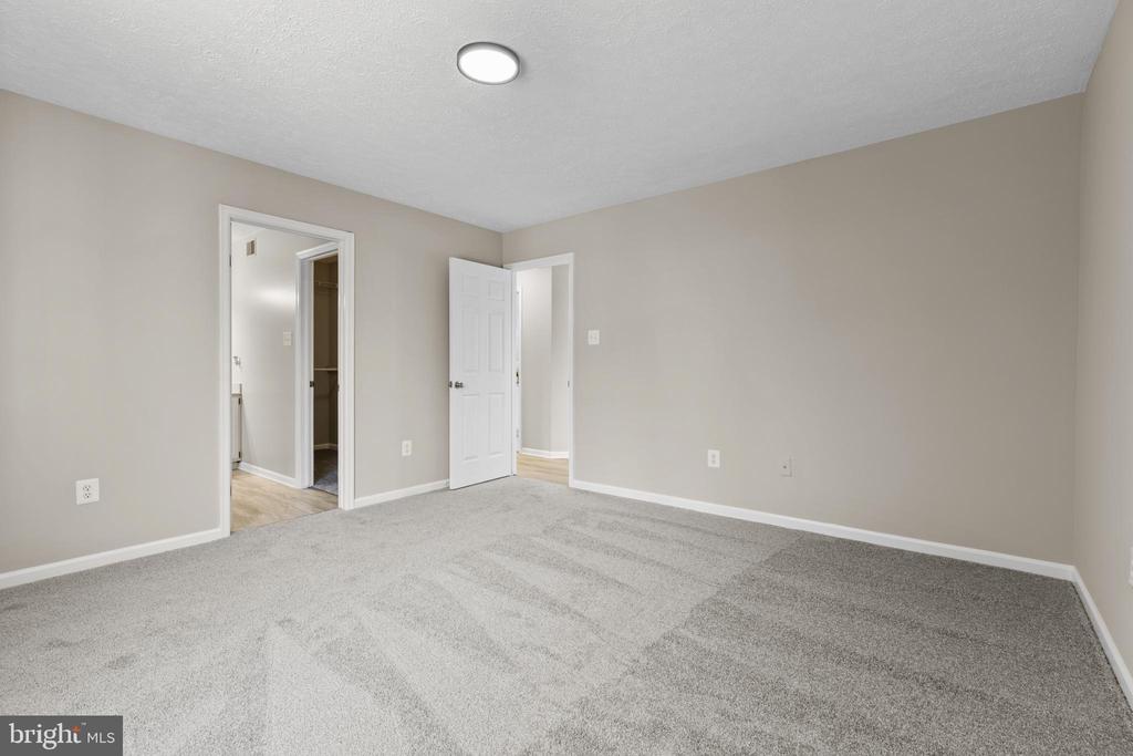 9 Scottsbury Ct
