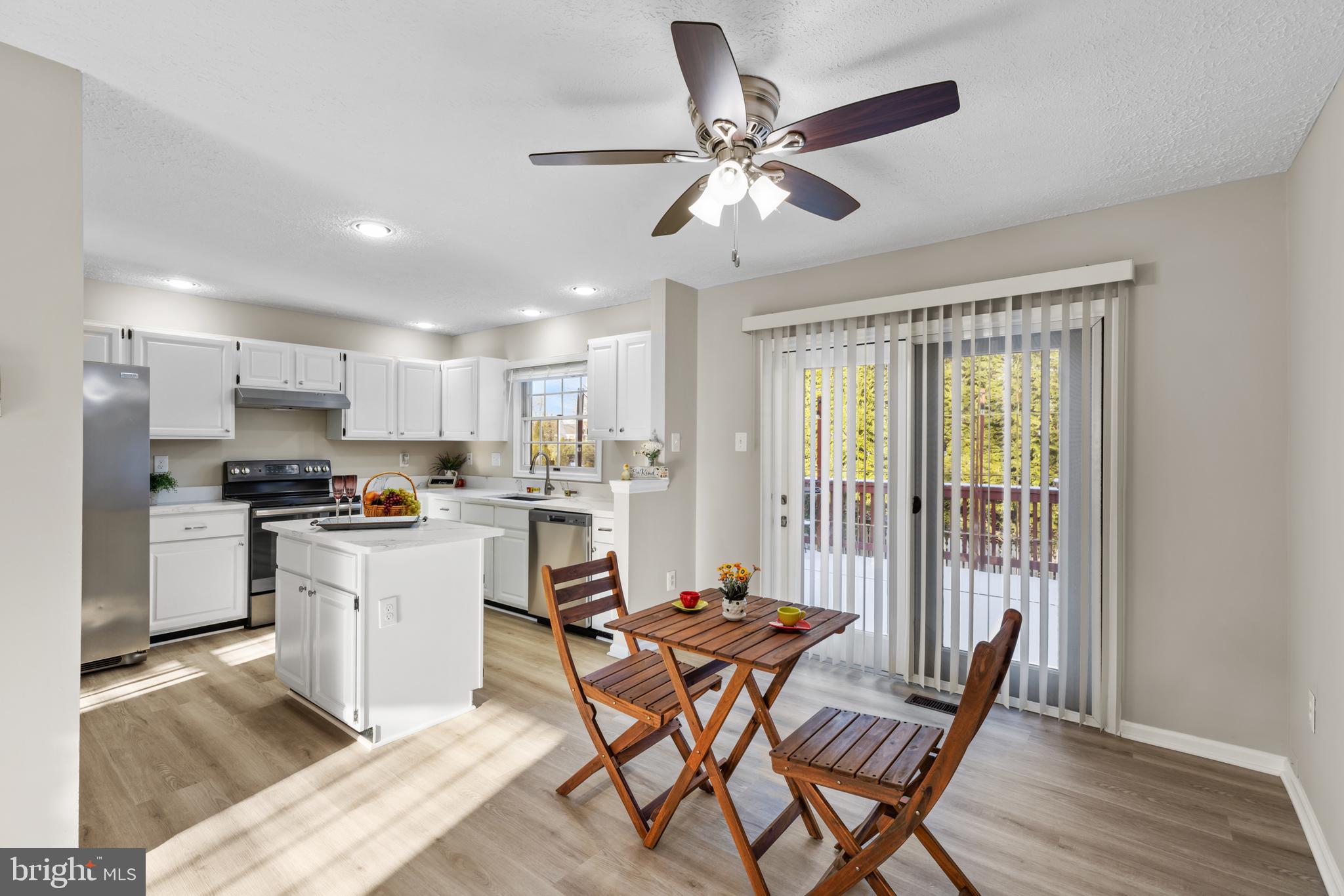 9 Scottsbury Ct