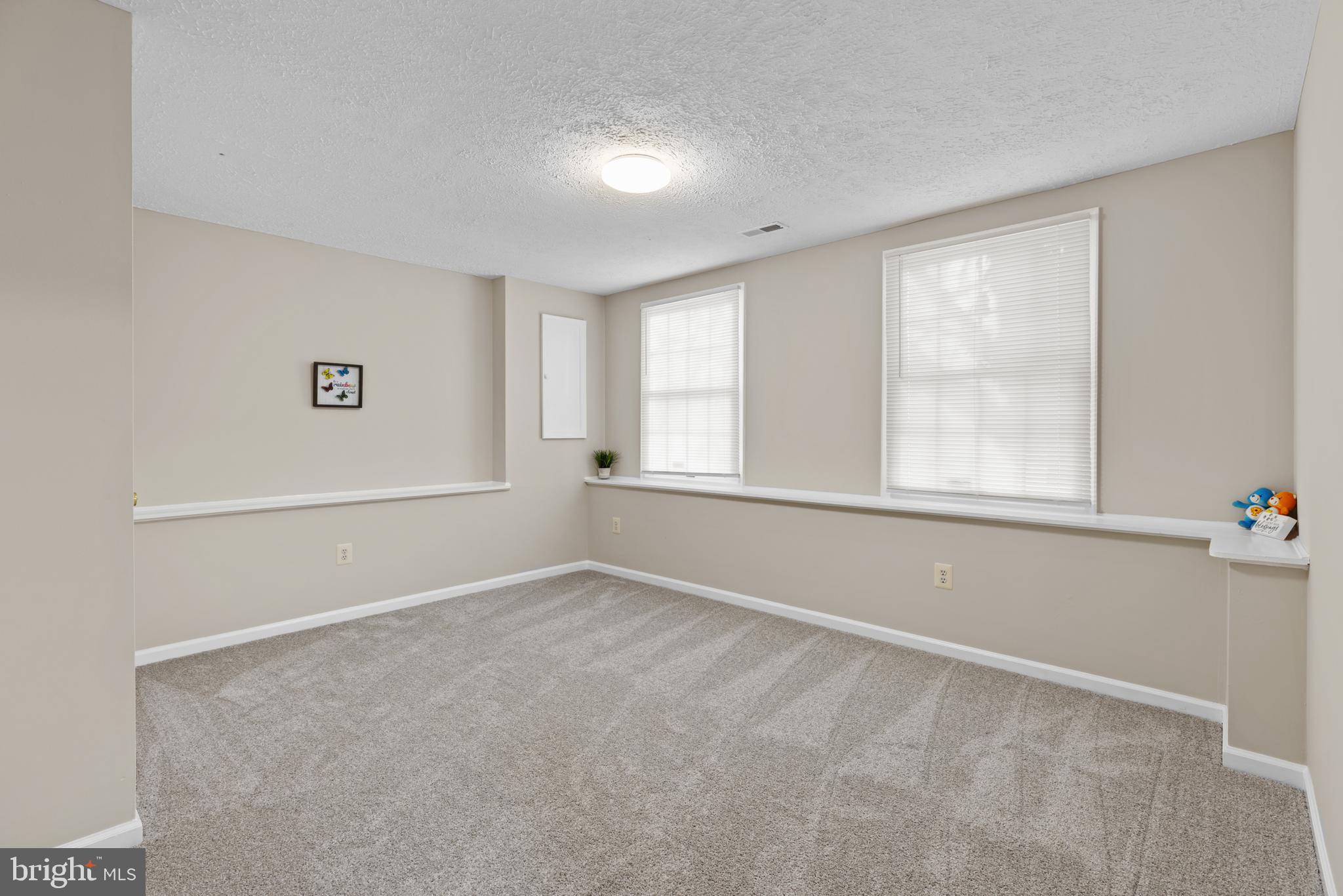 9 Scottsbury Ct