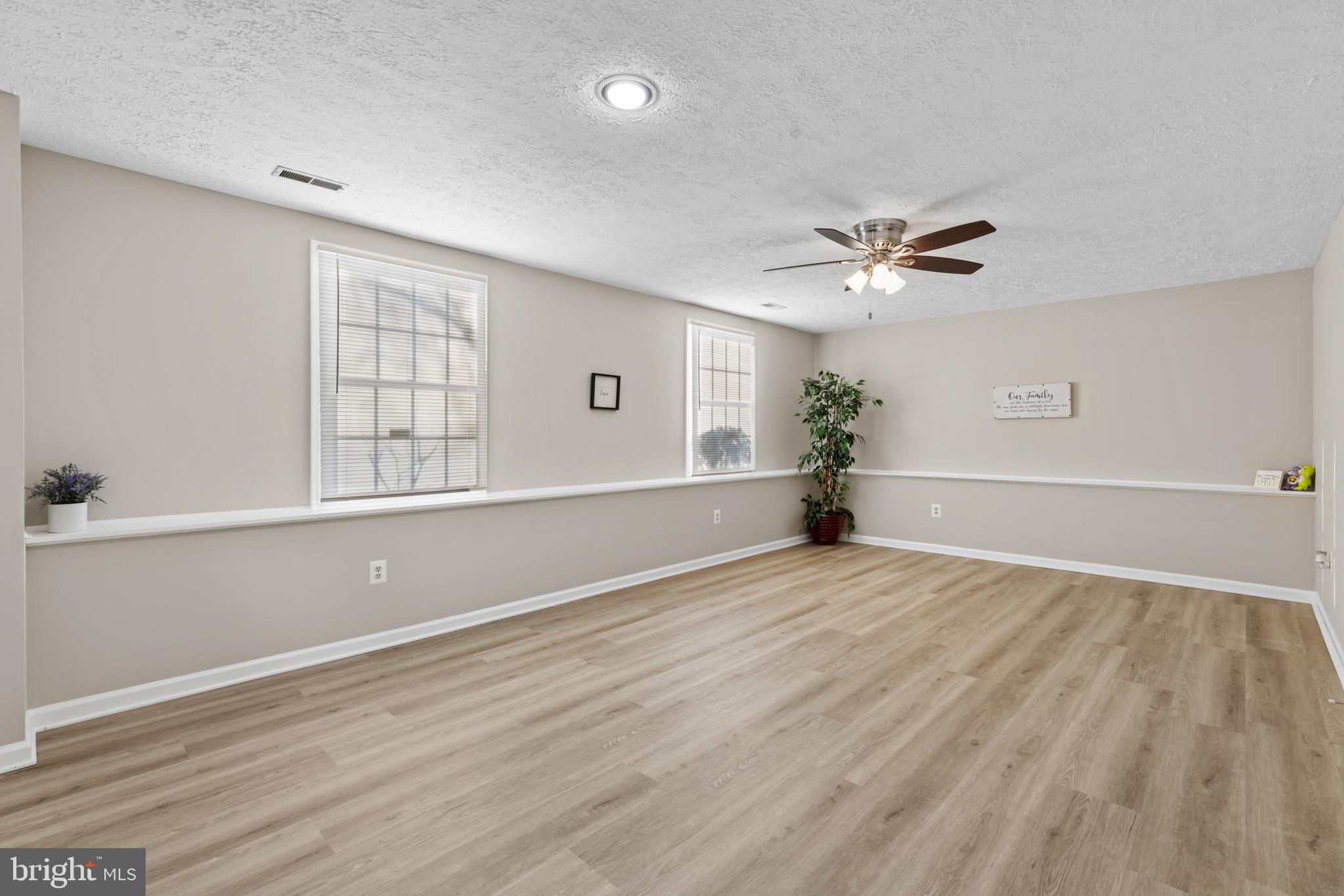 9 Scottsbury Ct