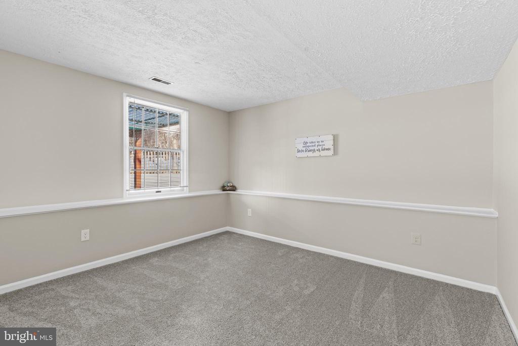 9 Scottsbury Ct