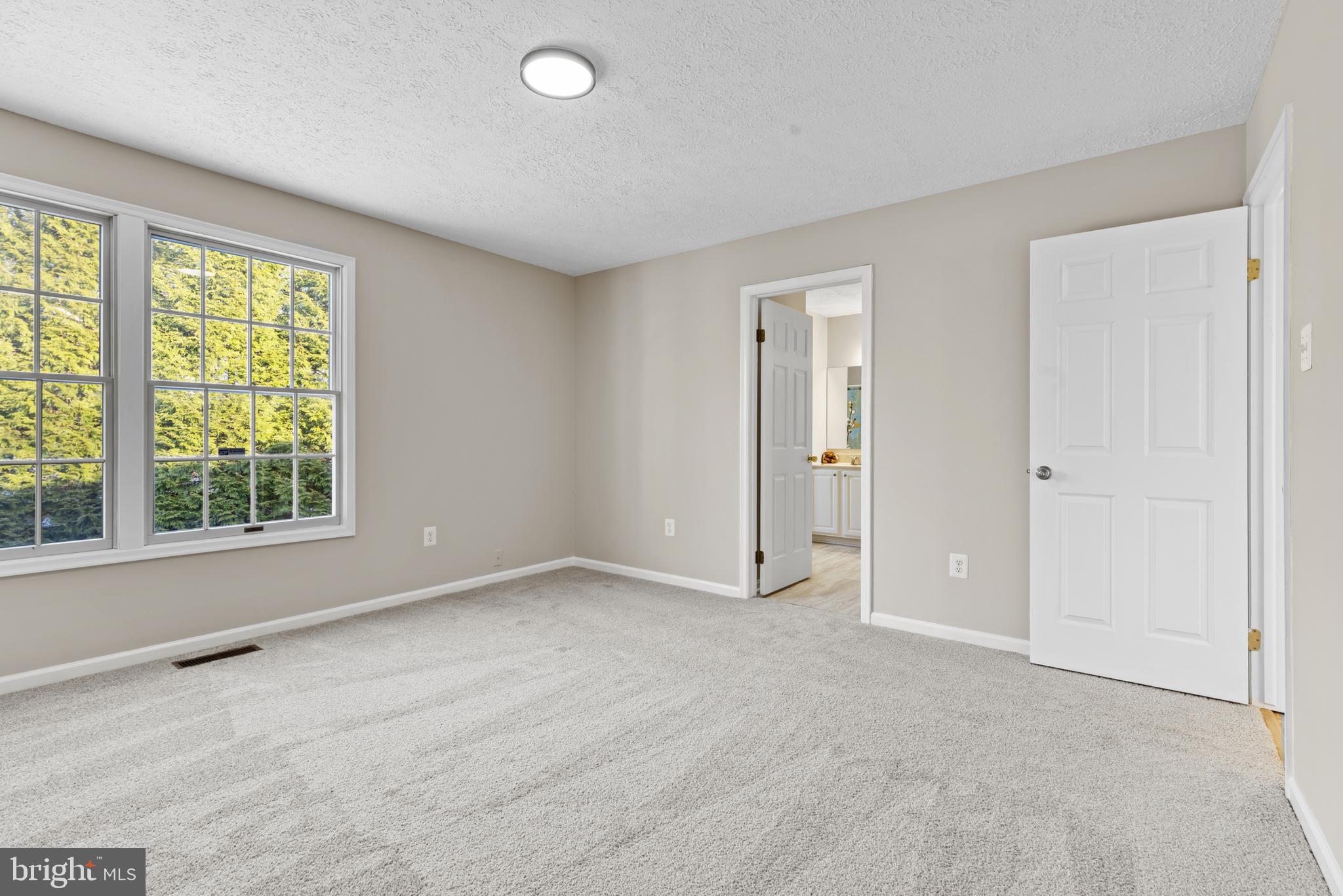 9 Scottsbury Ct