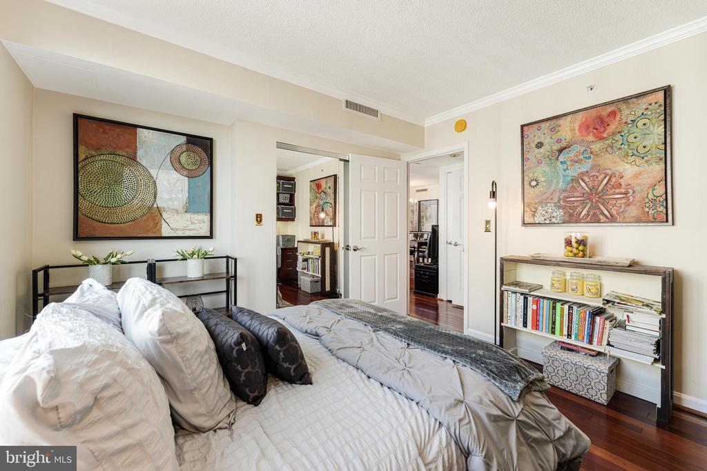 11710 Old Georgetown #930