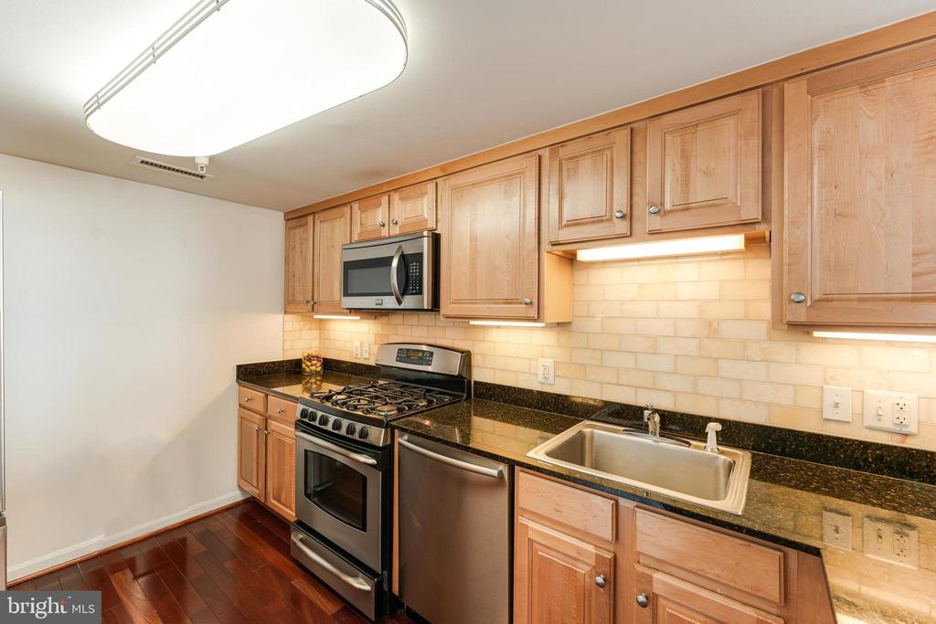 11710 Old Georgetown #930