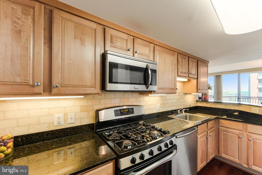 11710 Old Georgetown #930