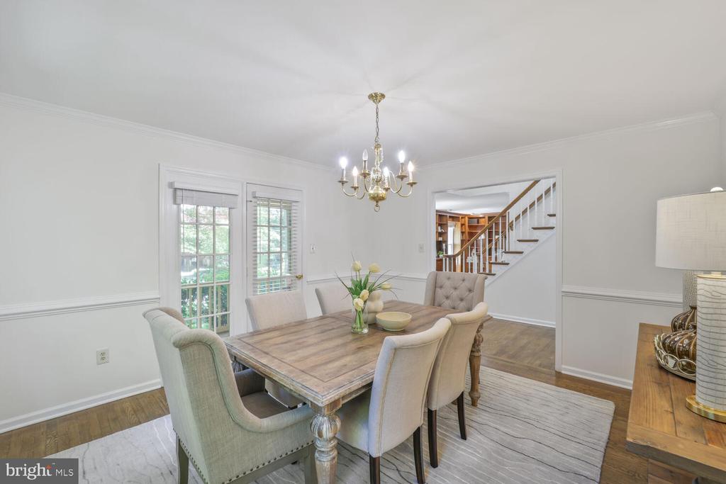 1531 Live Oak Dr