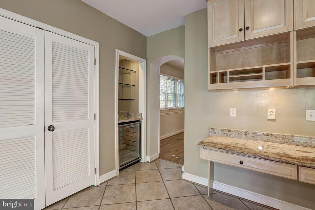 5119 MANNING DR